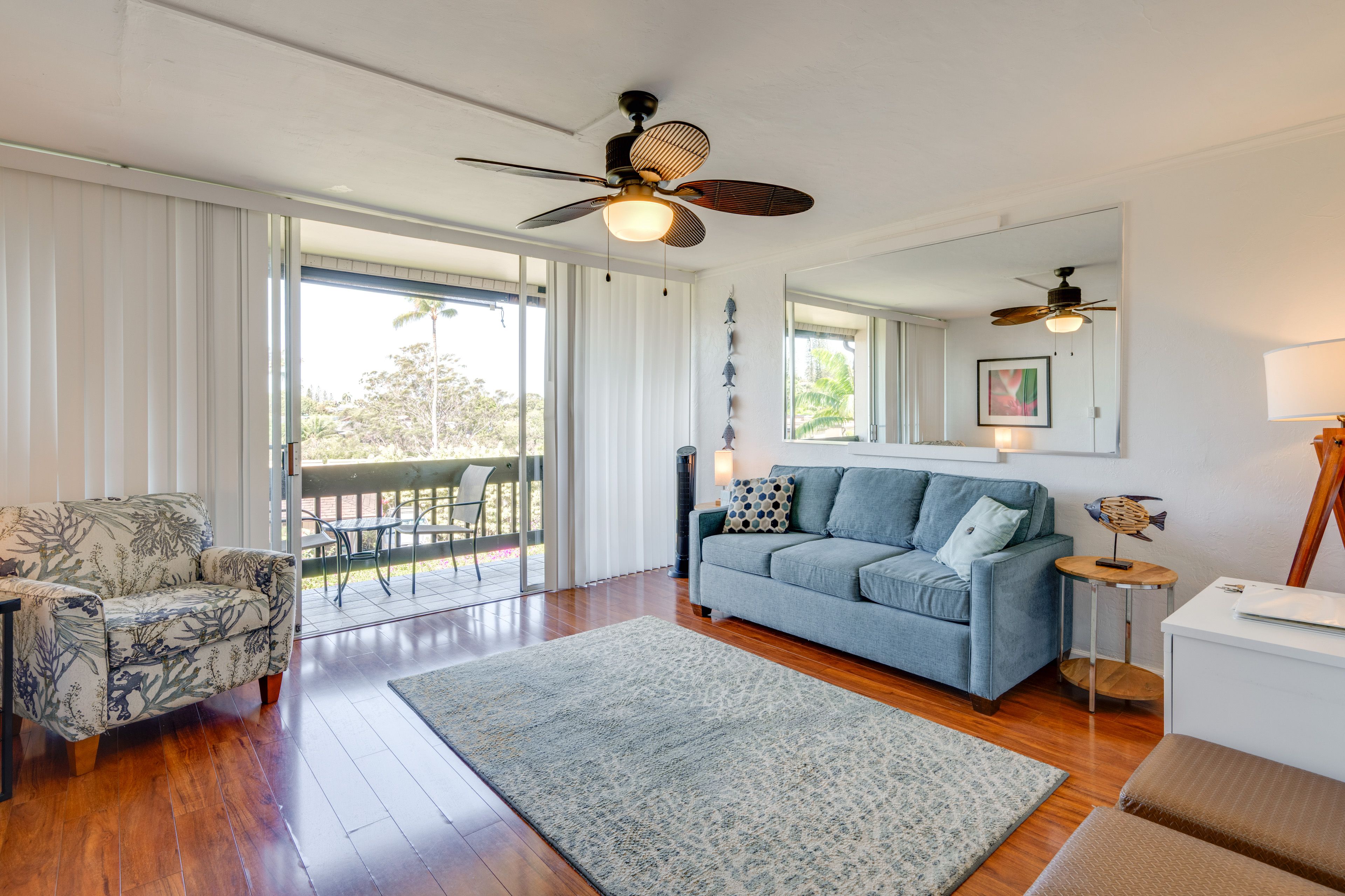 Living Room | Smart TV | Free WiFi | Queen Sleeper Sofa