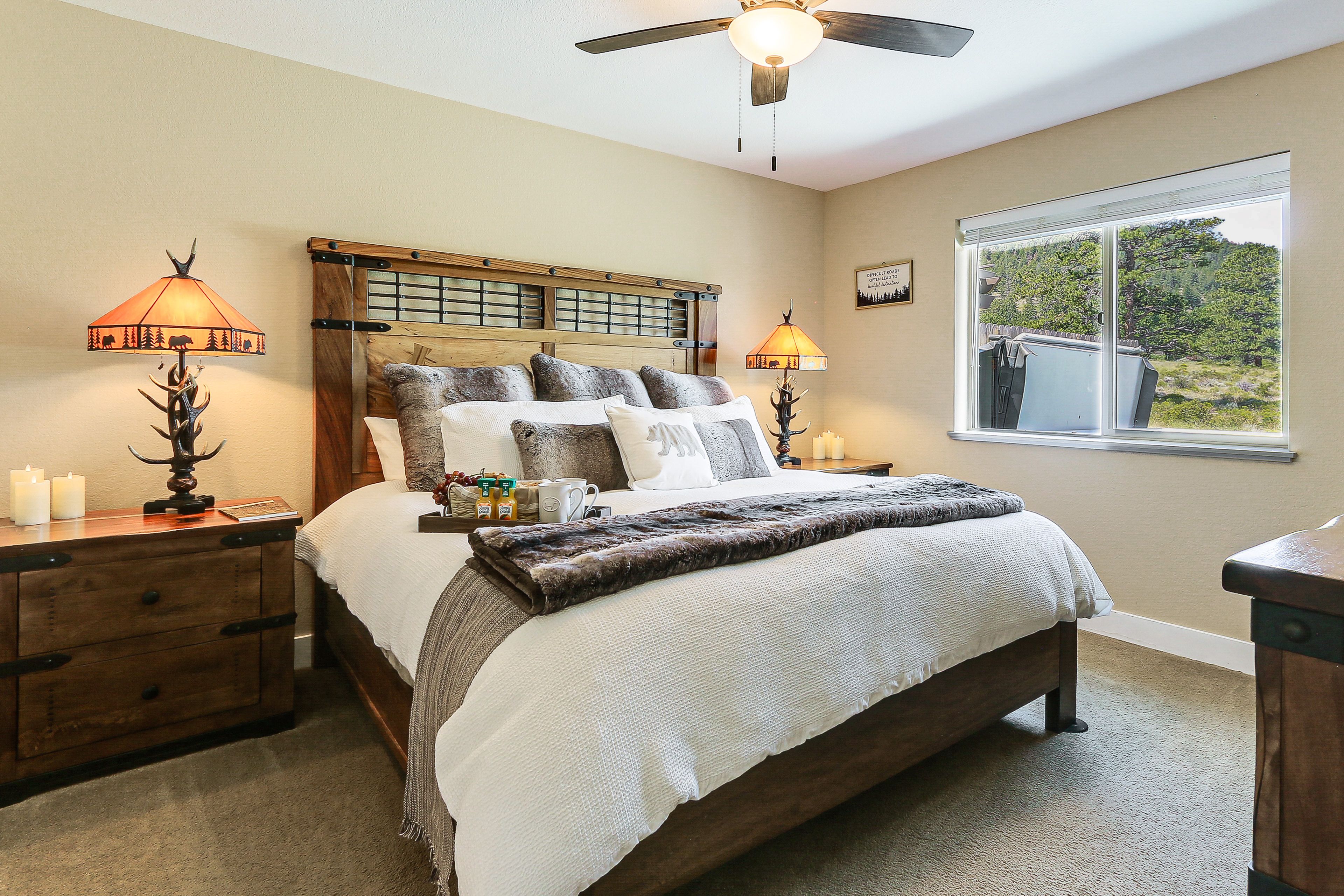 Bedroom 1 | King Bed | En-Suite Bathroom