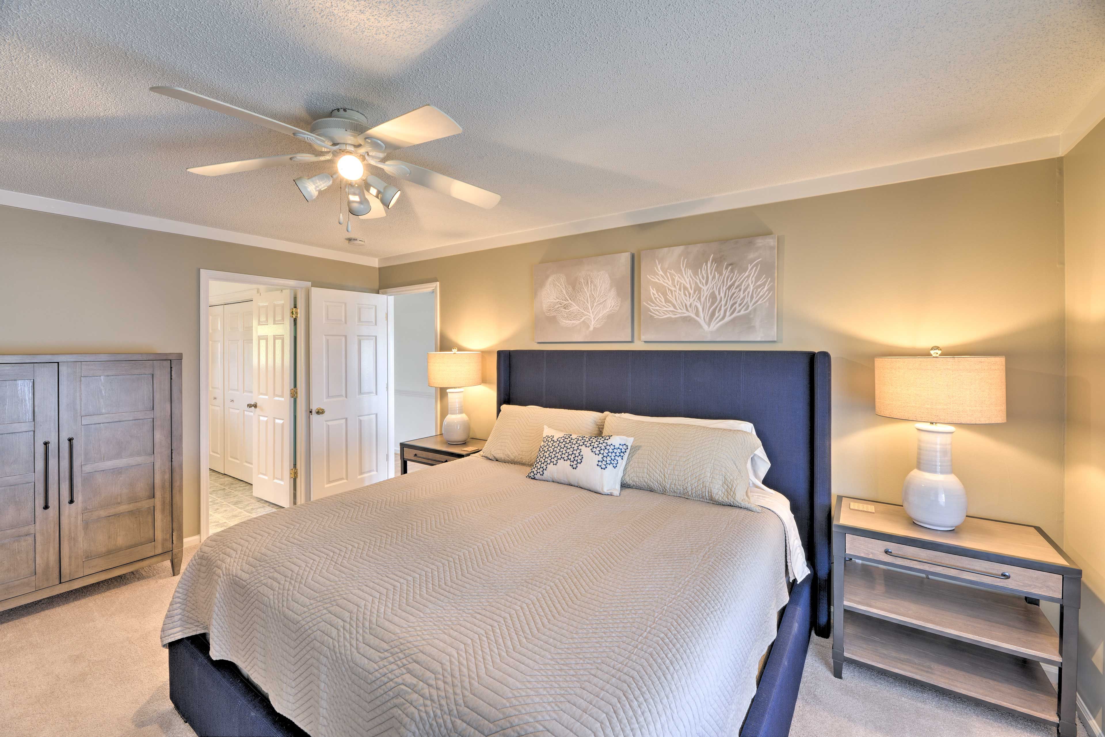 Bedroom 1 | King Bed | Linens Provided