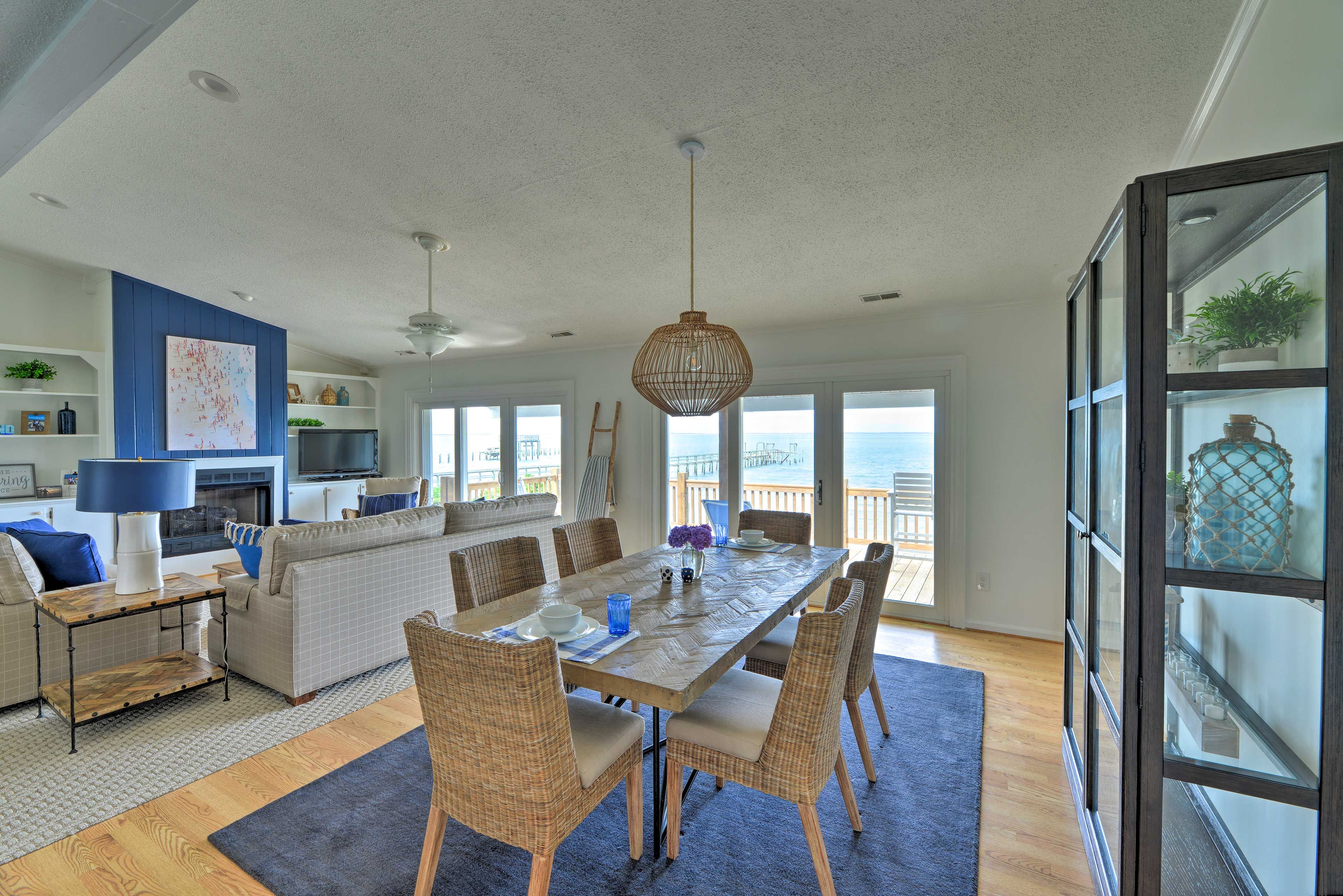 Dining Space | Dishware/Flatware