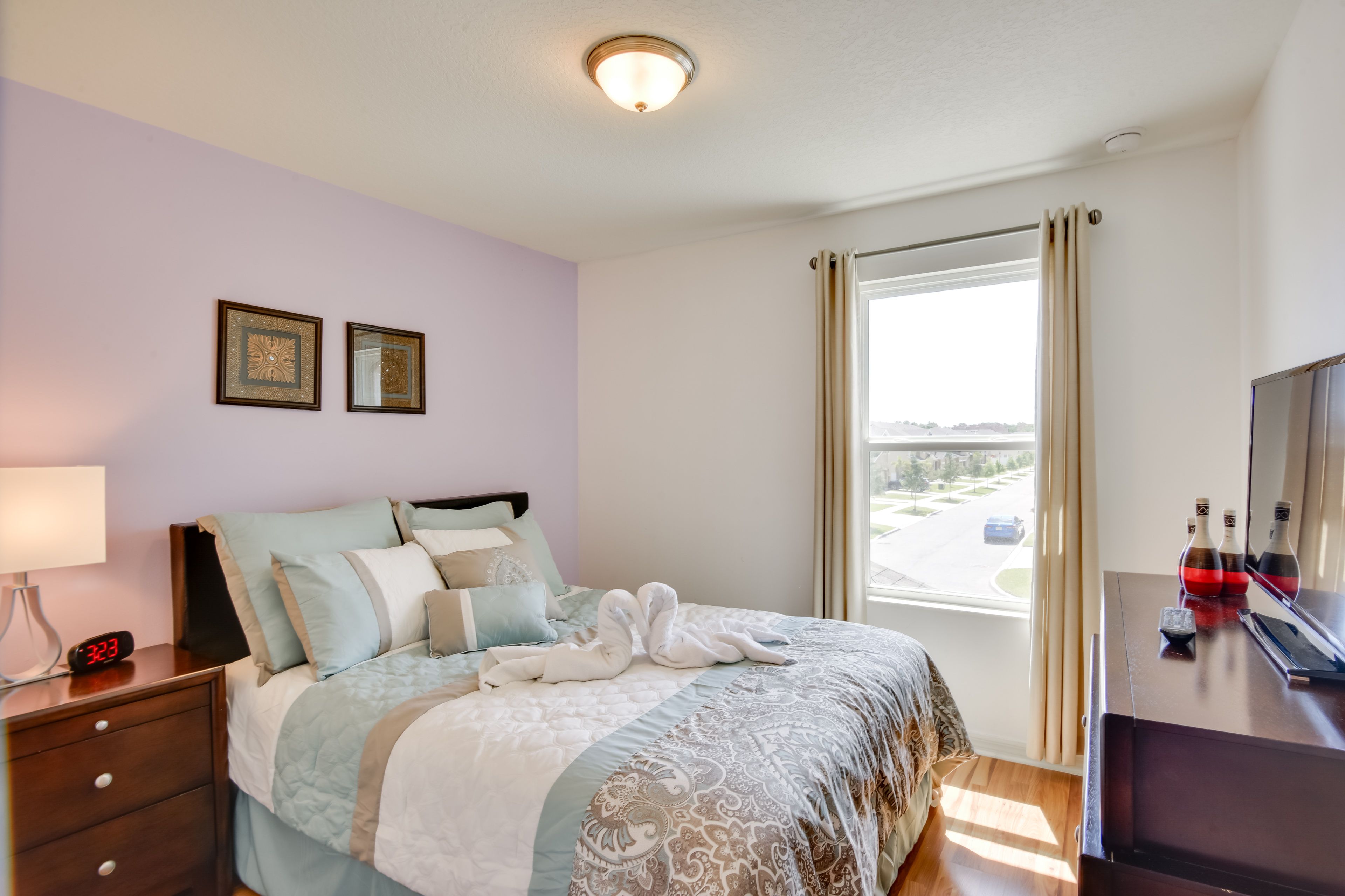 Bedroom 2 | Queen Bed