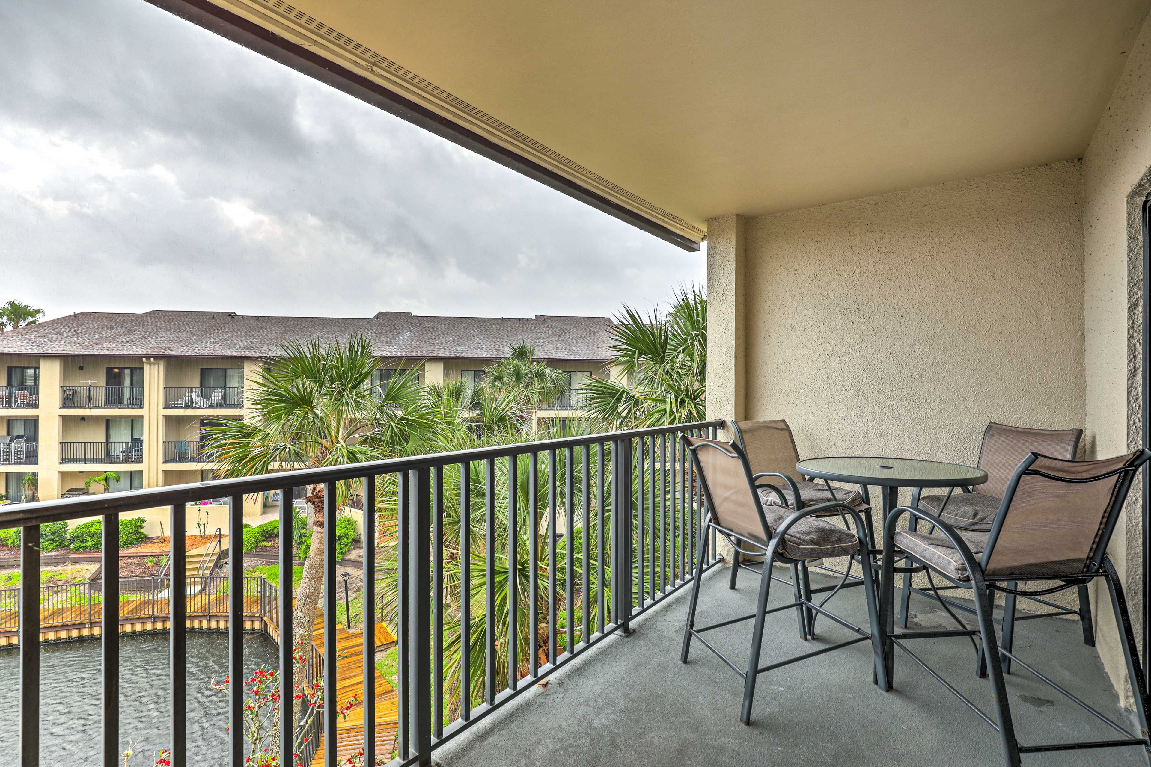Private Balcony | Outdoor Dining | Lounge Seating