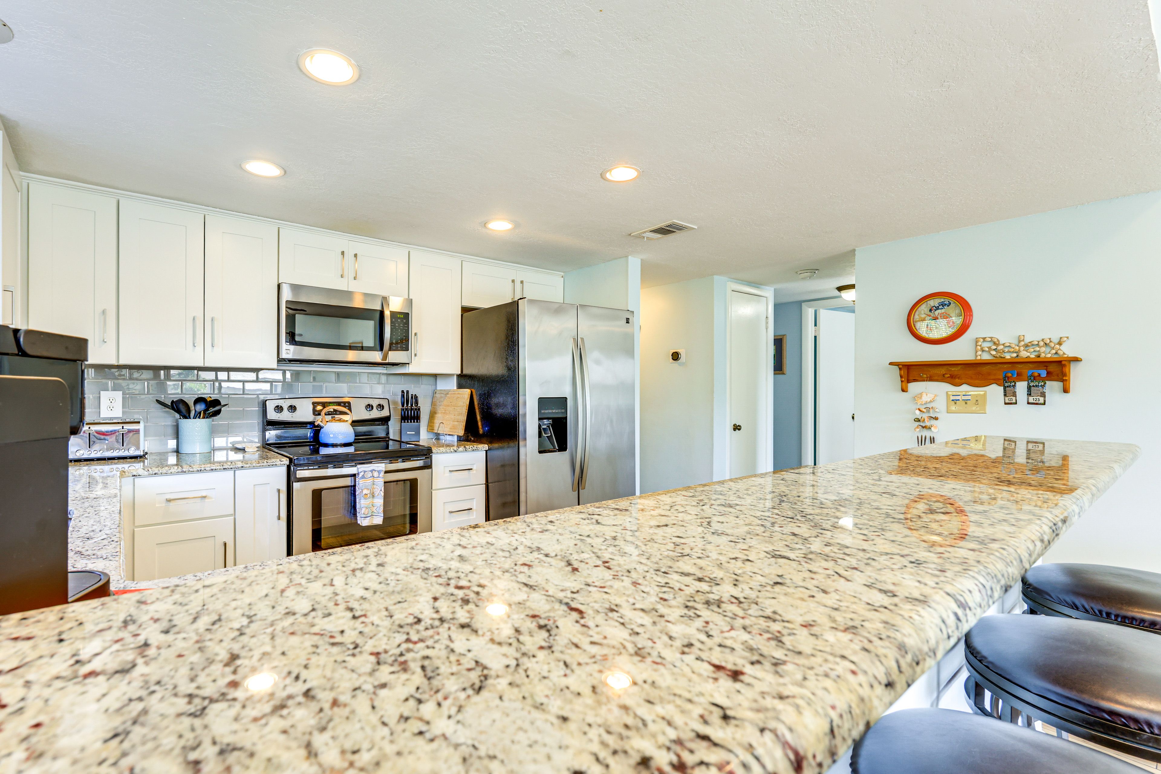 Kitchen | Breakfast Bar