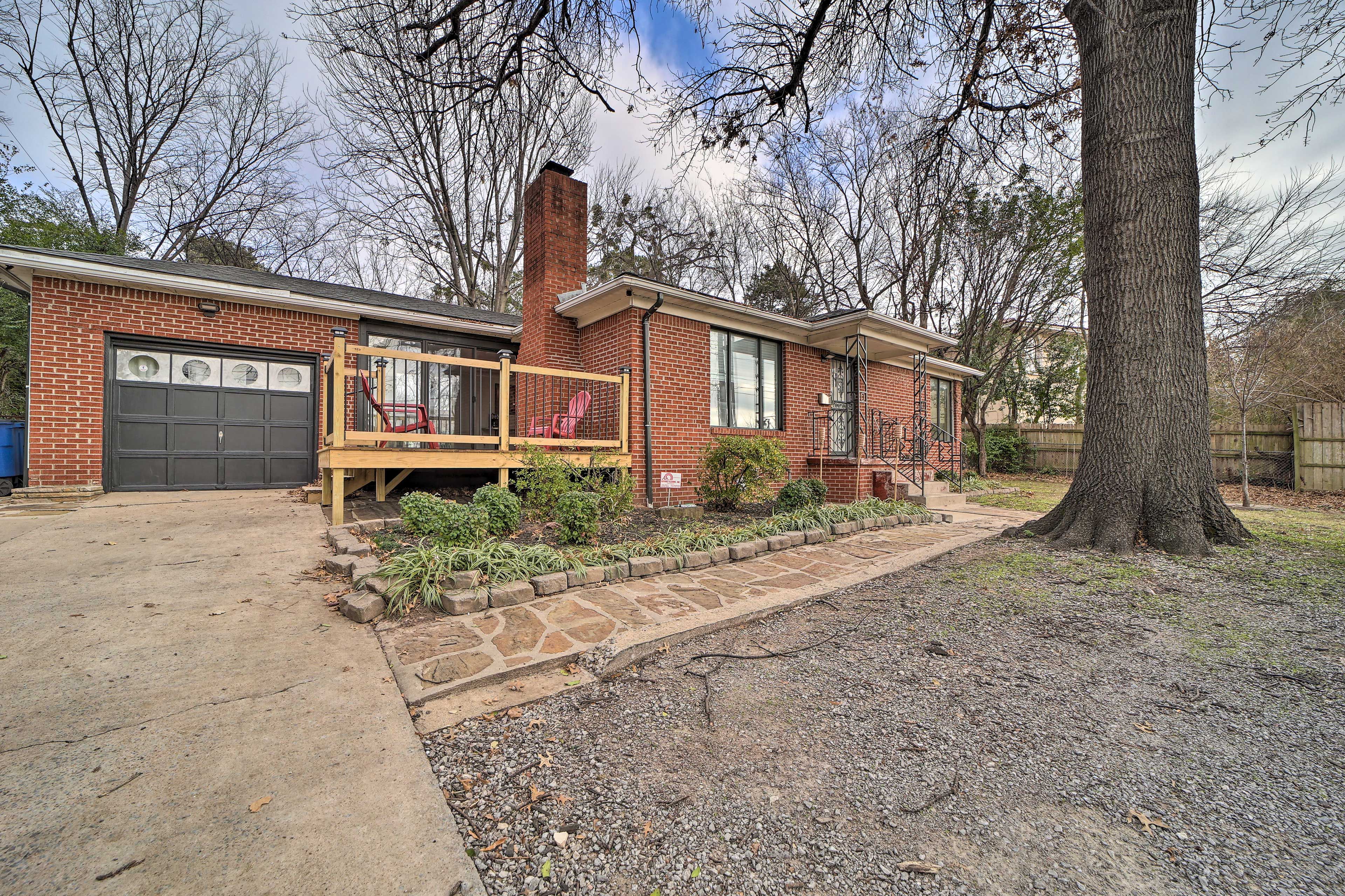 Tulsa Vacation Rental | 2BR | 2BA | 1,250 Sq Ft | Stairs Required