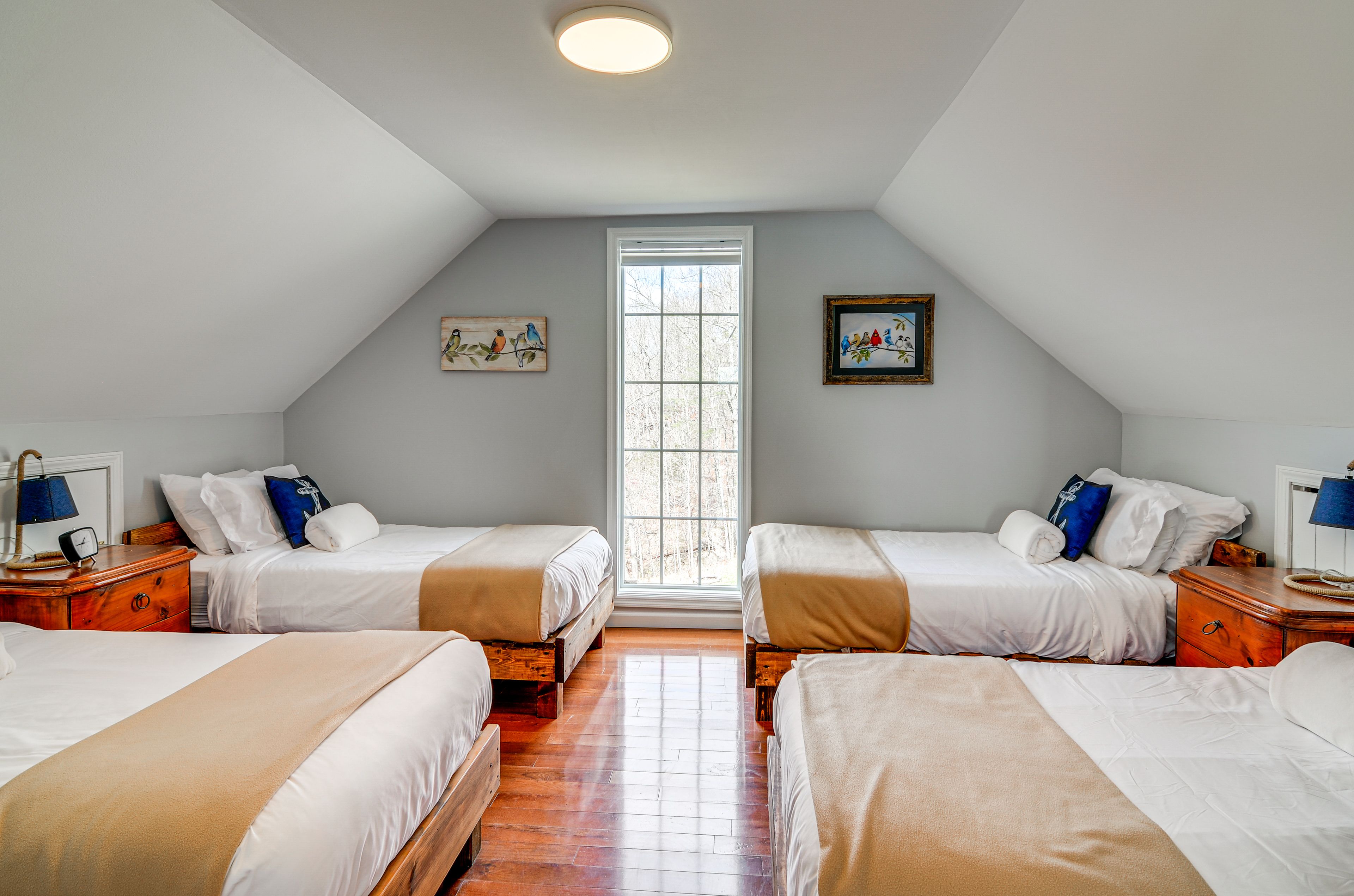 Bedroom 3 | 4 Twin Beds