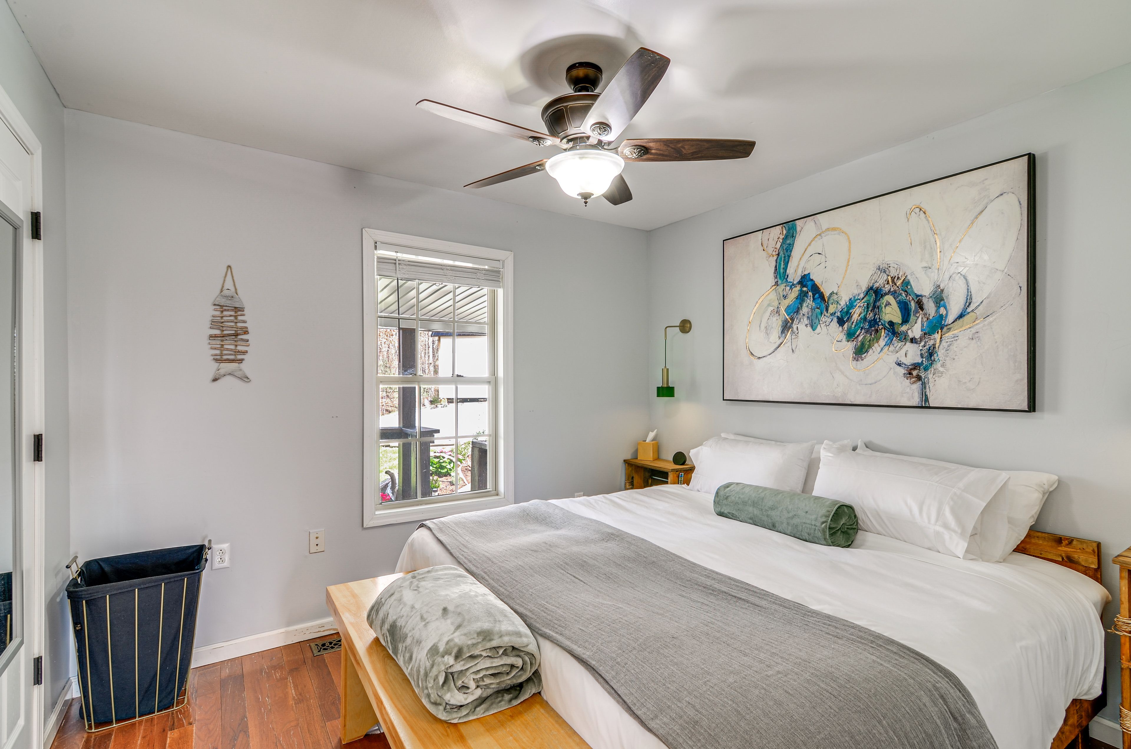 Bedroom 2 | Queen Bed