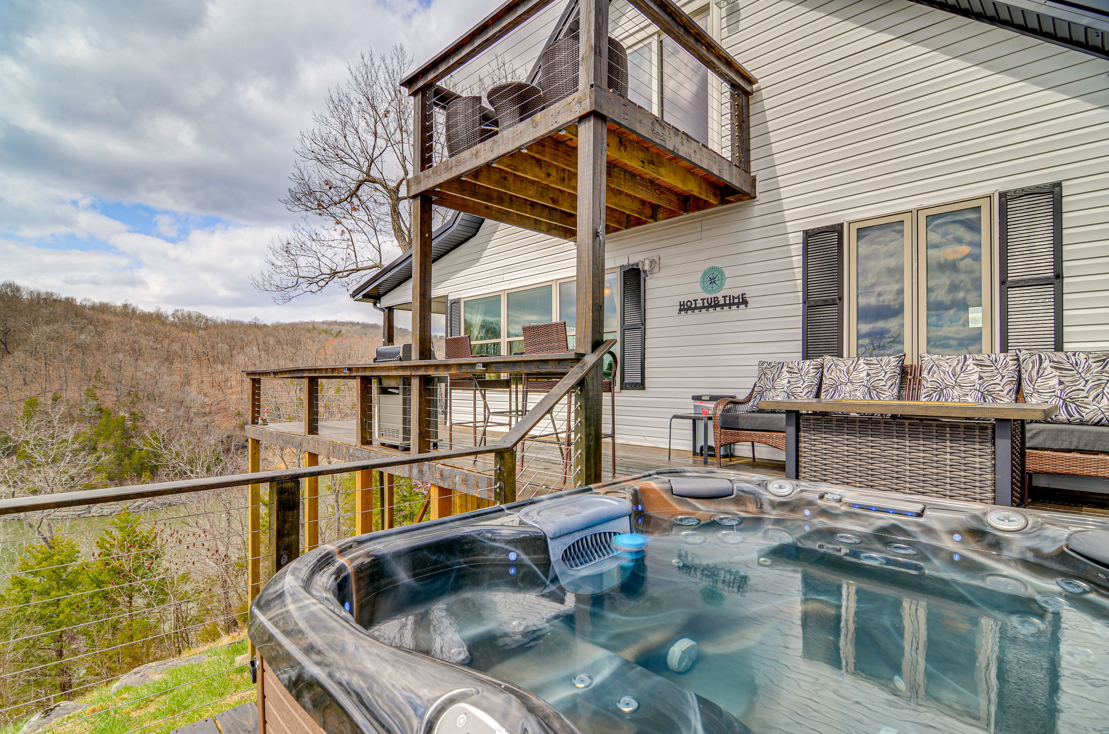 Multi-Level Deck | Hot Tub