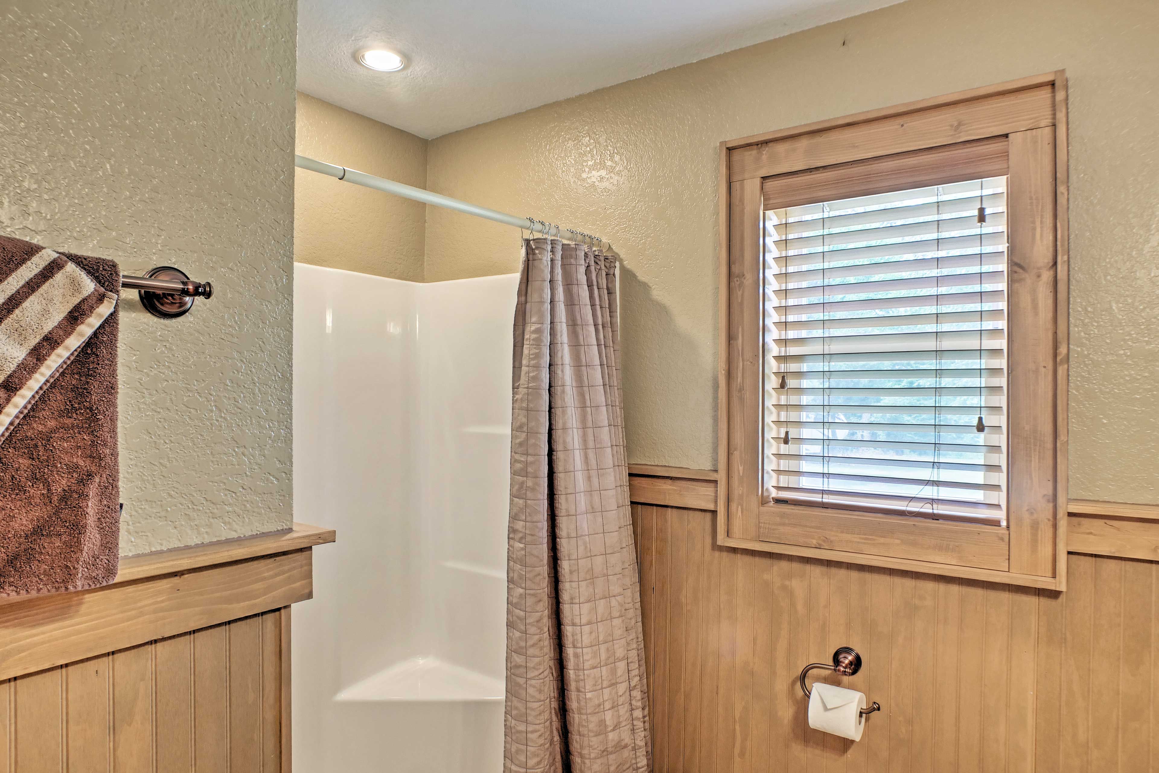 Bathroom | Towels Provided