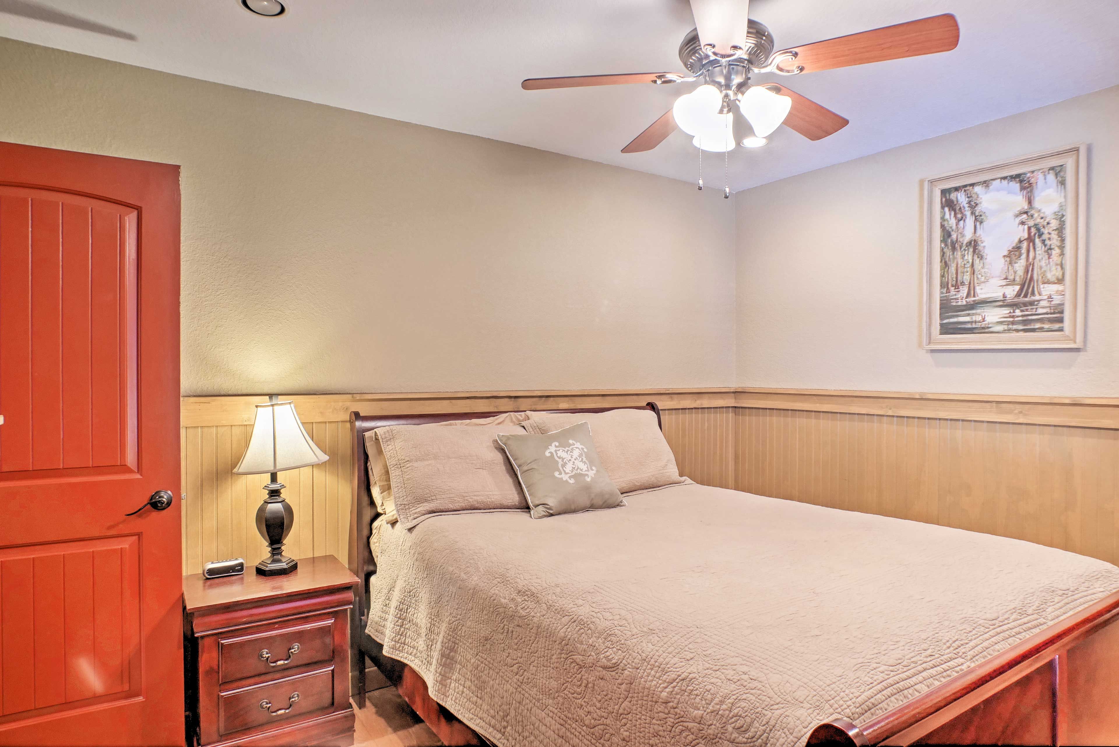 Bedroom 1 | Queen Bed | Linens Provided