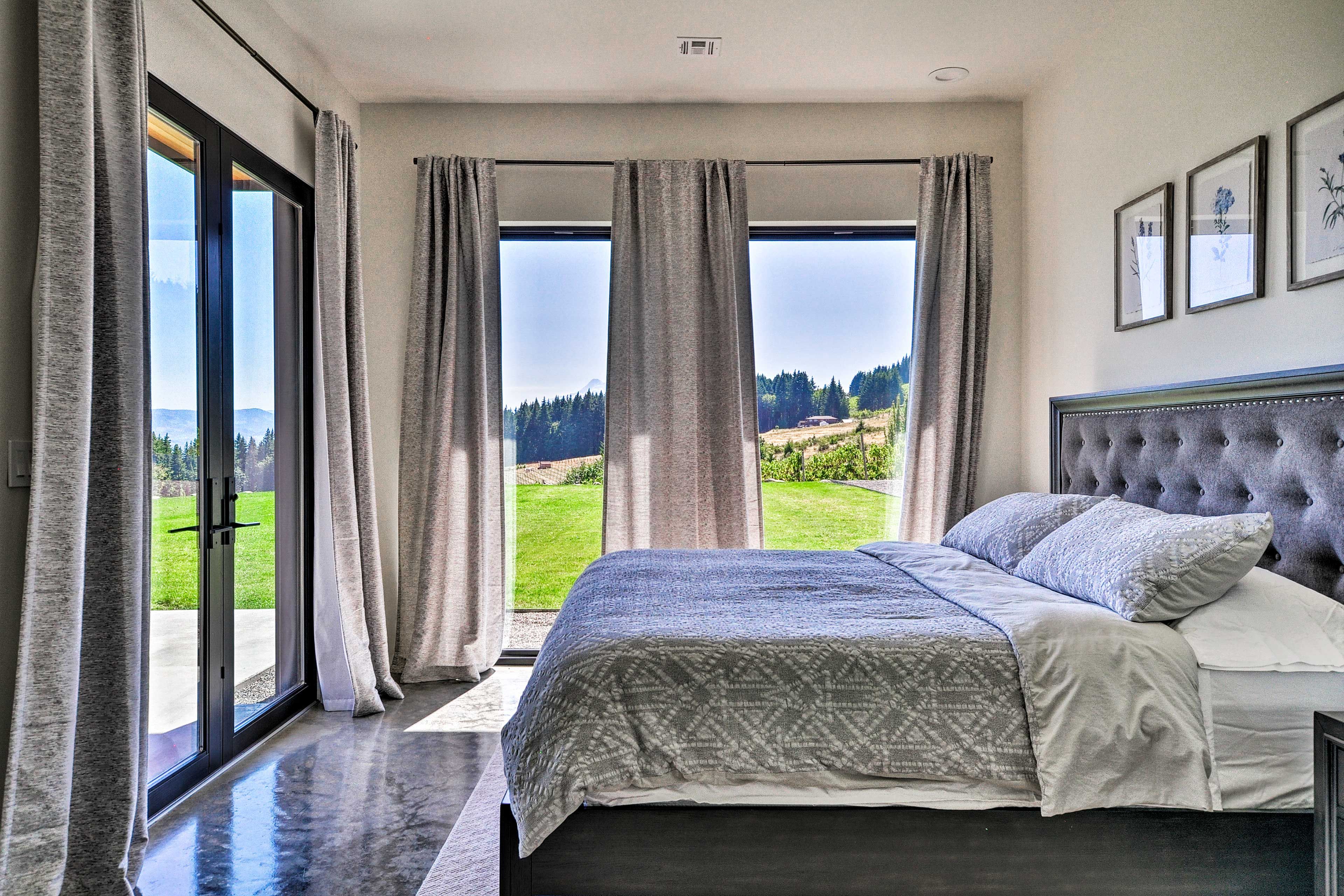 Bedroom 1 | King Bed | Patio Access | En-Suite Bathroom