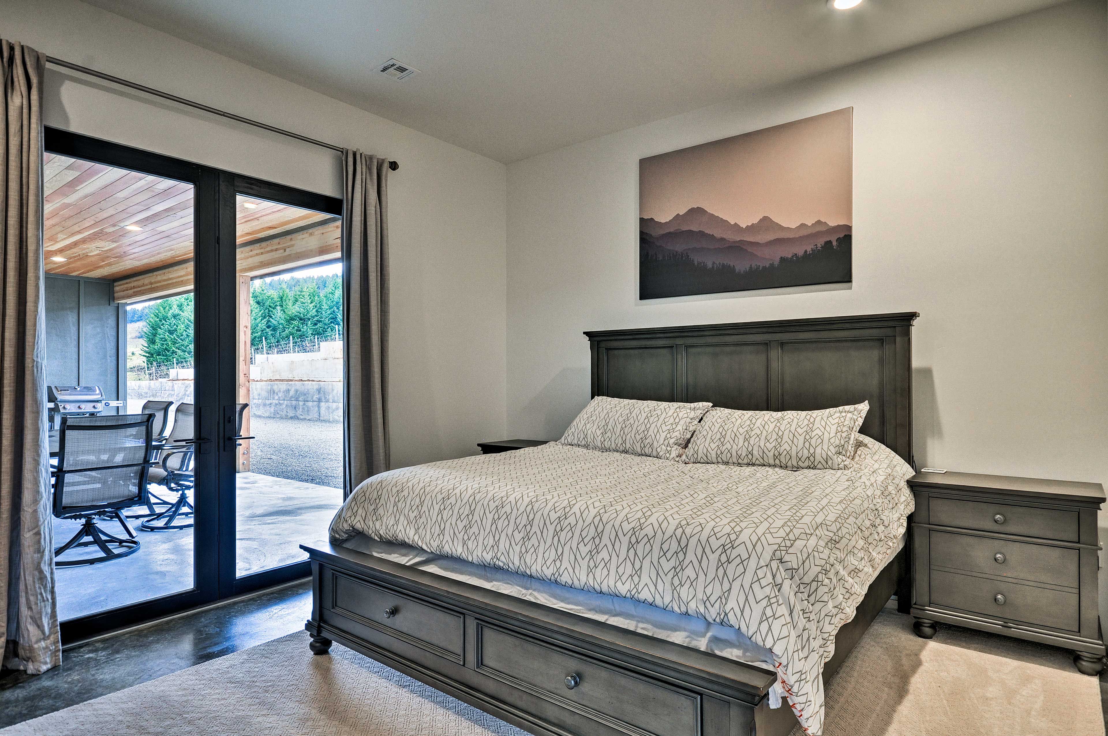 Bedroom 3 | King Bed