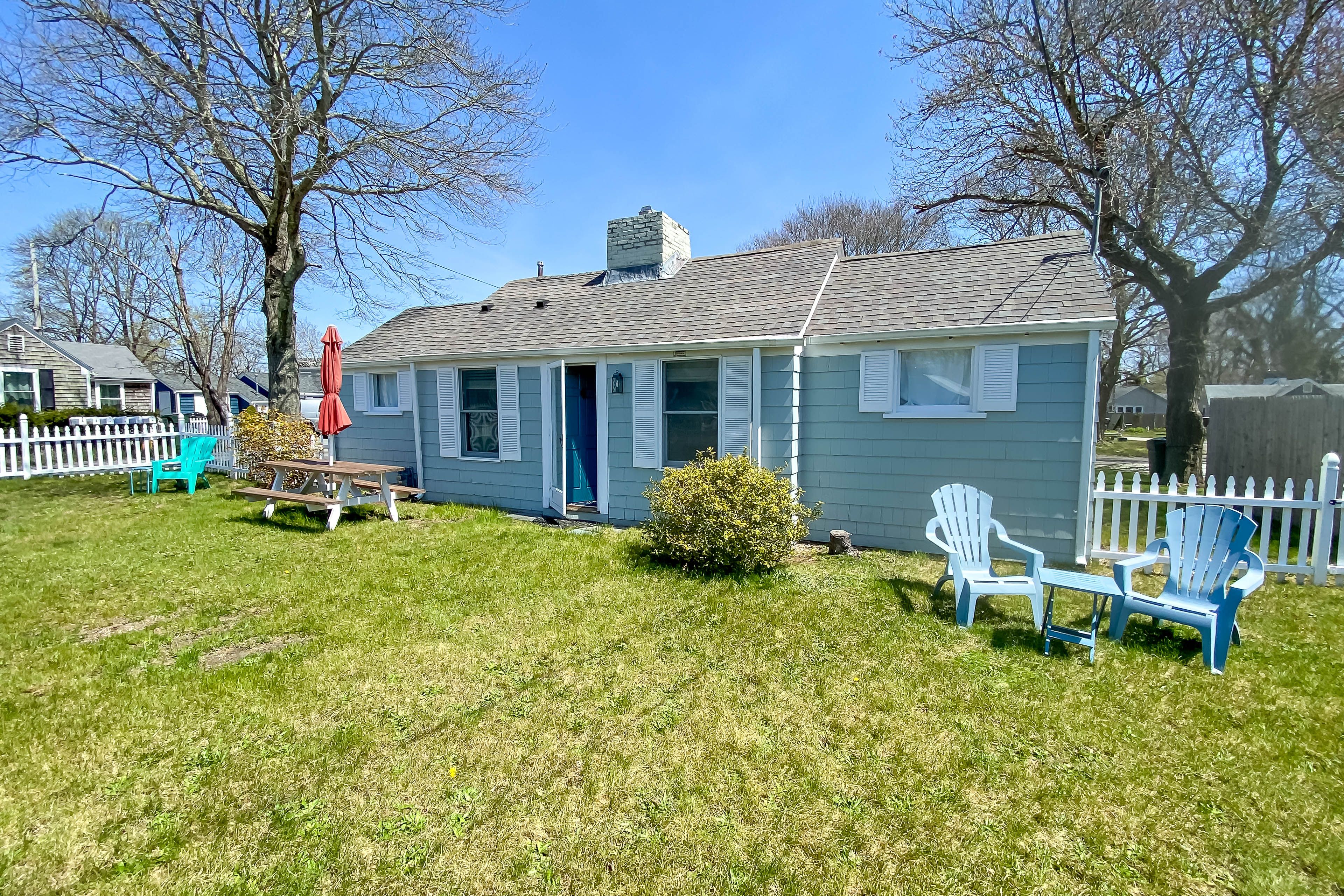 Hyannis Vacation Rental | 2BR | 1BA | 560 Sq Ft | Stairs Required