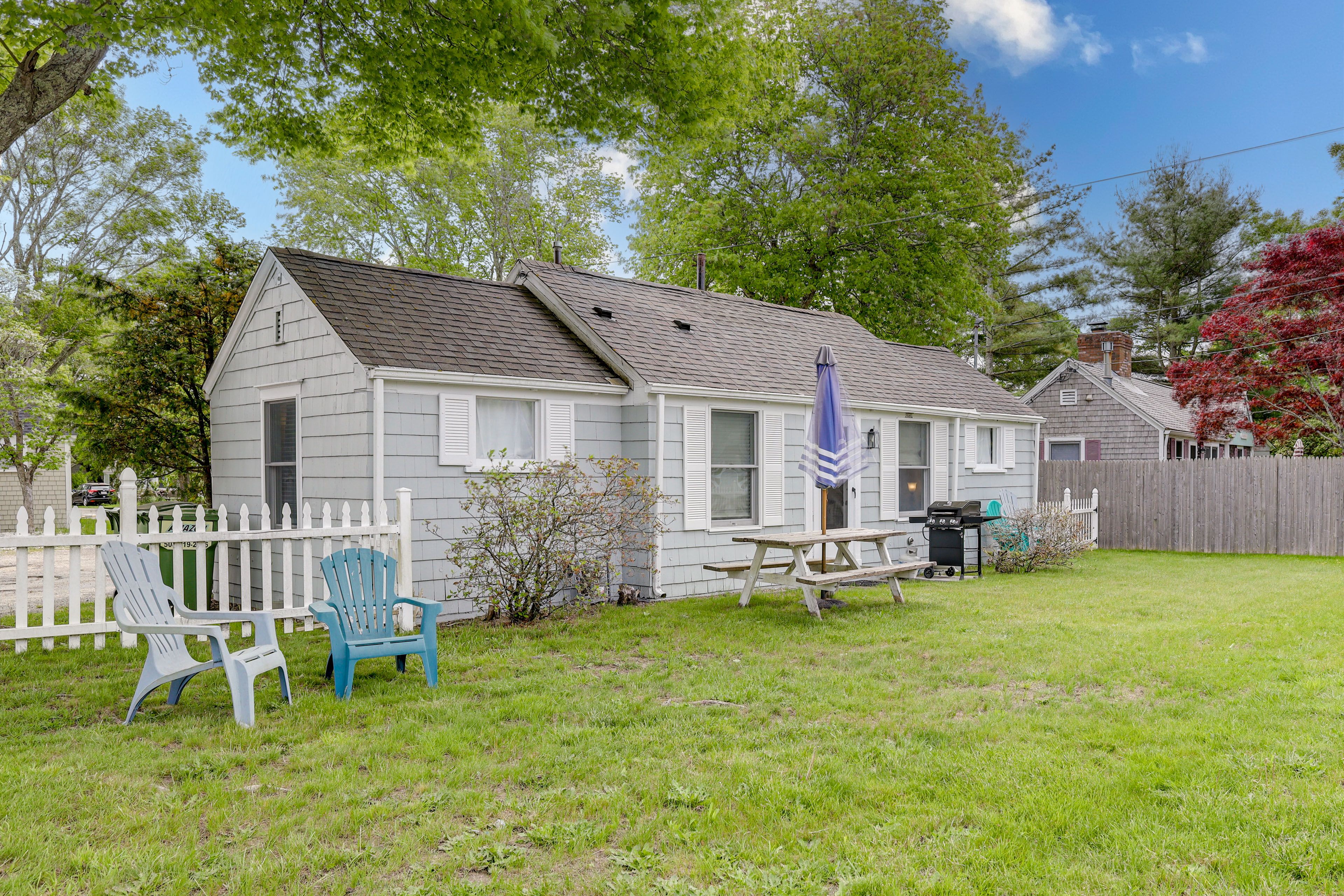 Hyannis Vacation Rental | 2BR | 1BA | 560 Sq Ft | Stairs Required