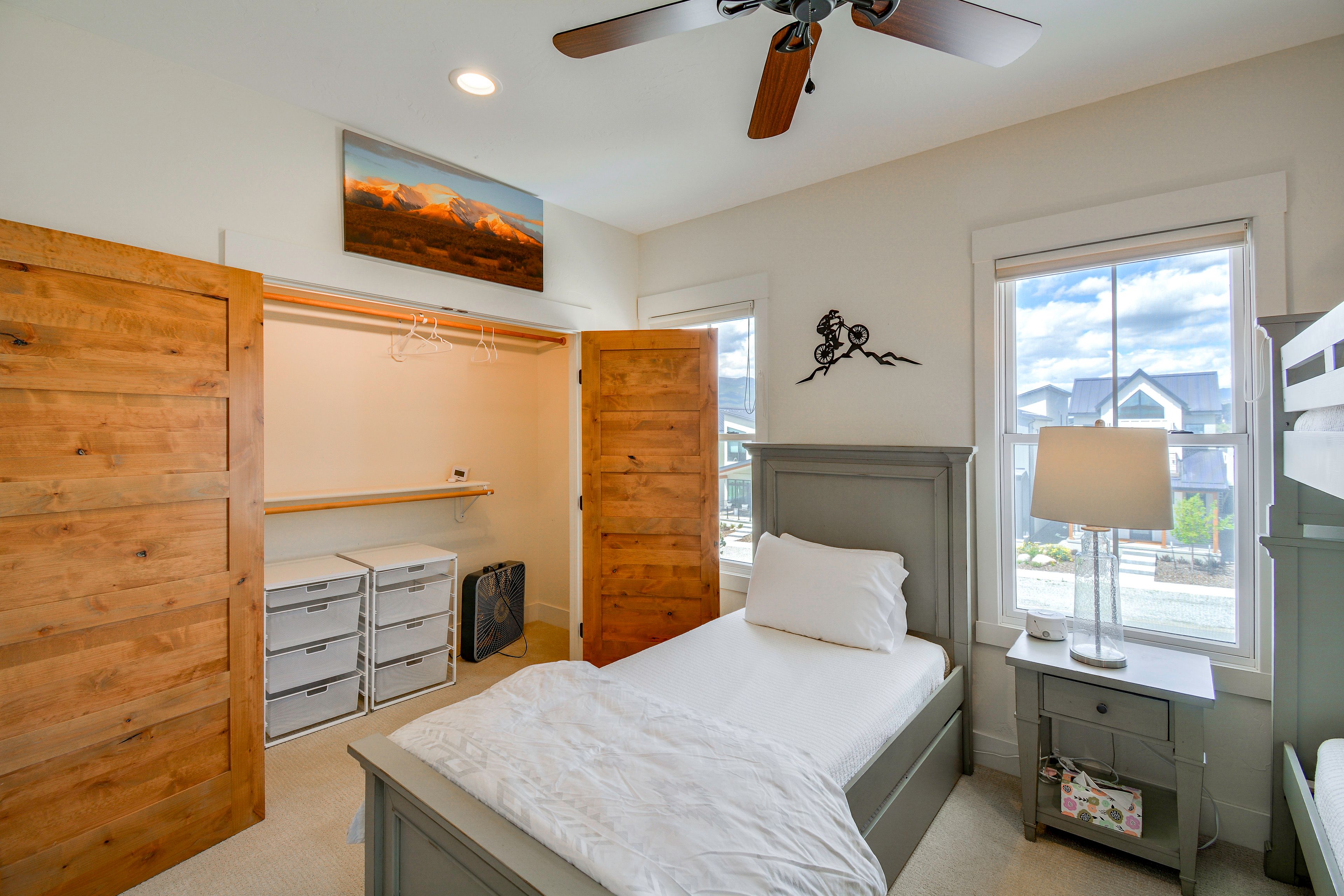 Bedroom 3 | Twin Bunk Bed | Twin Bed