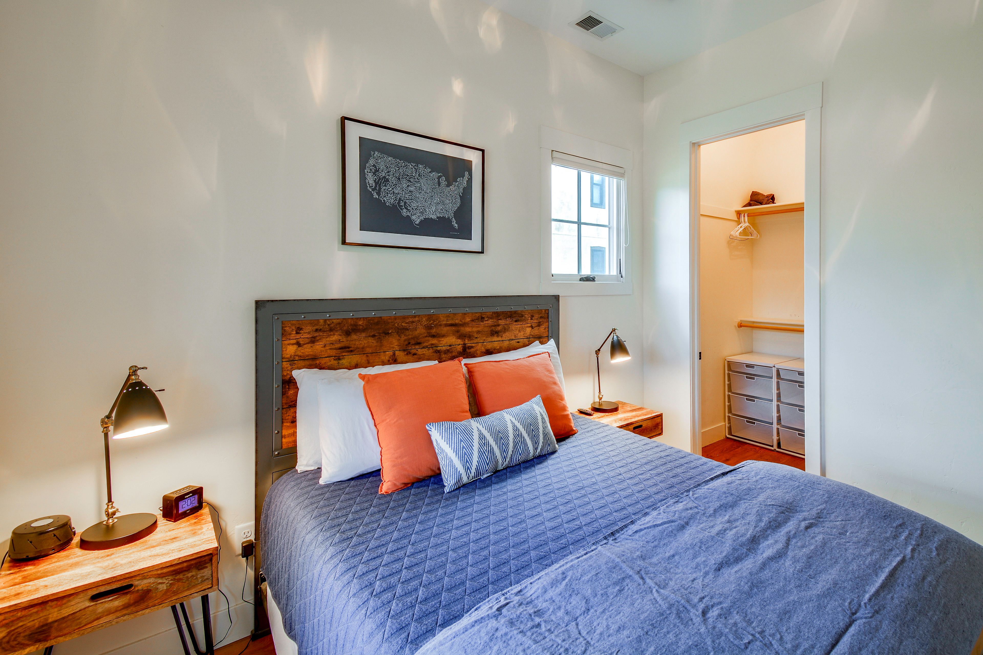 Bedroom 2 | Queen Bed