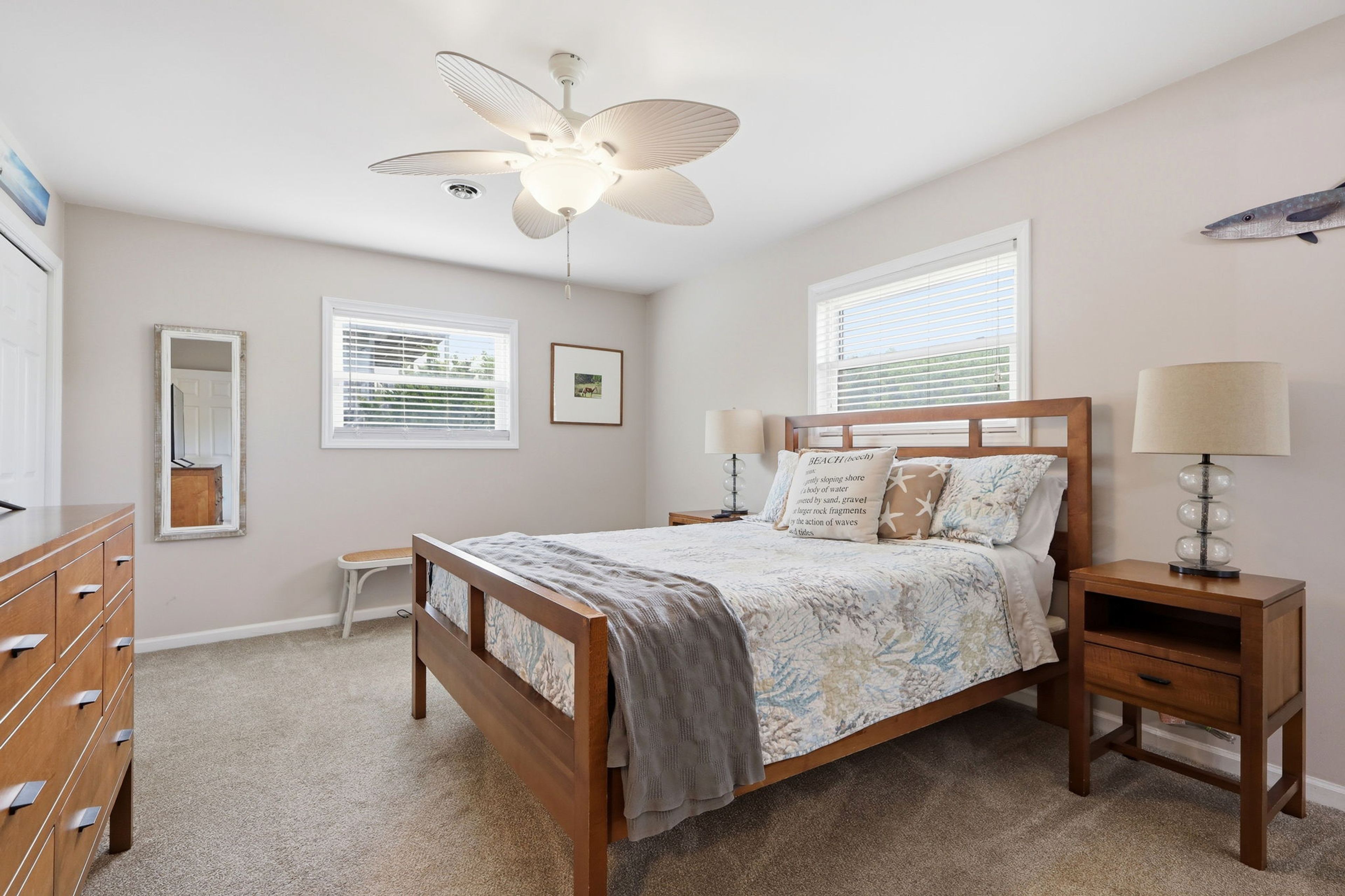 Bedroom 2 | Queen Bed