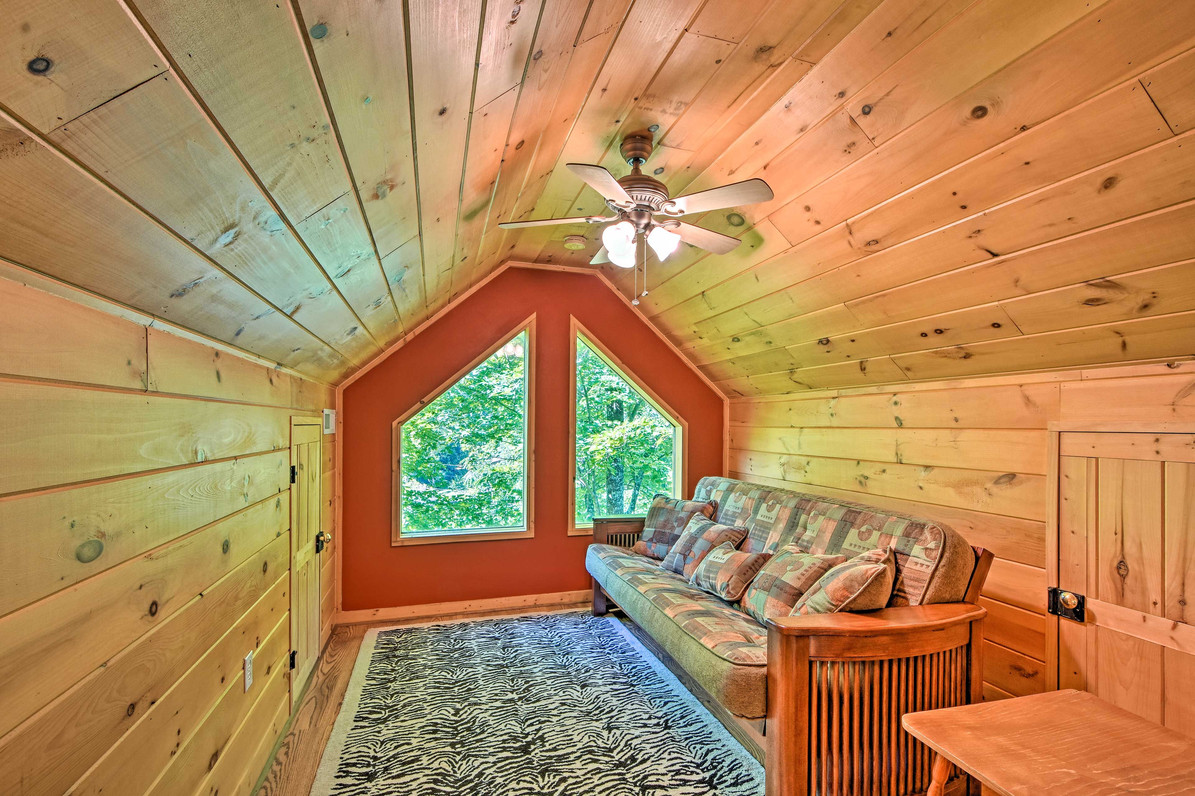 Reading Nook | Futon