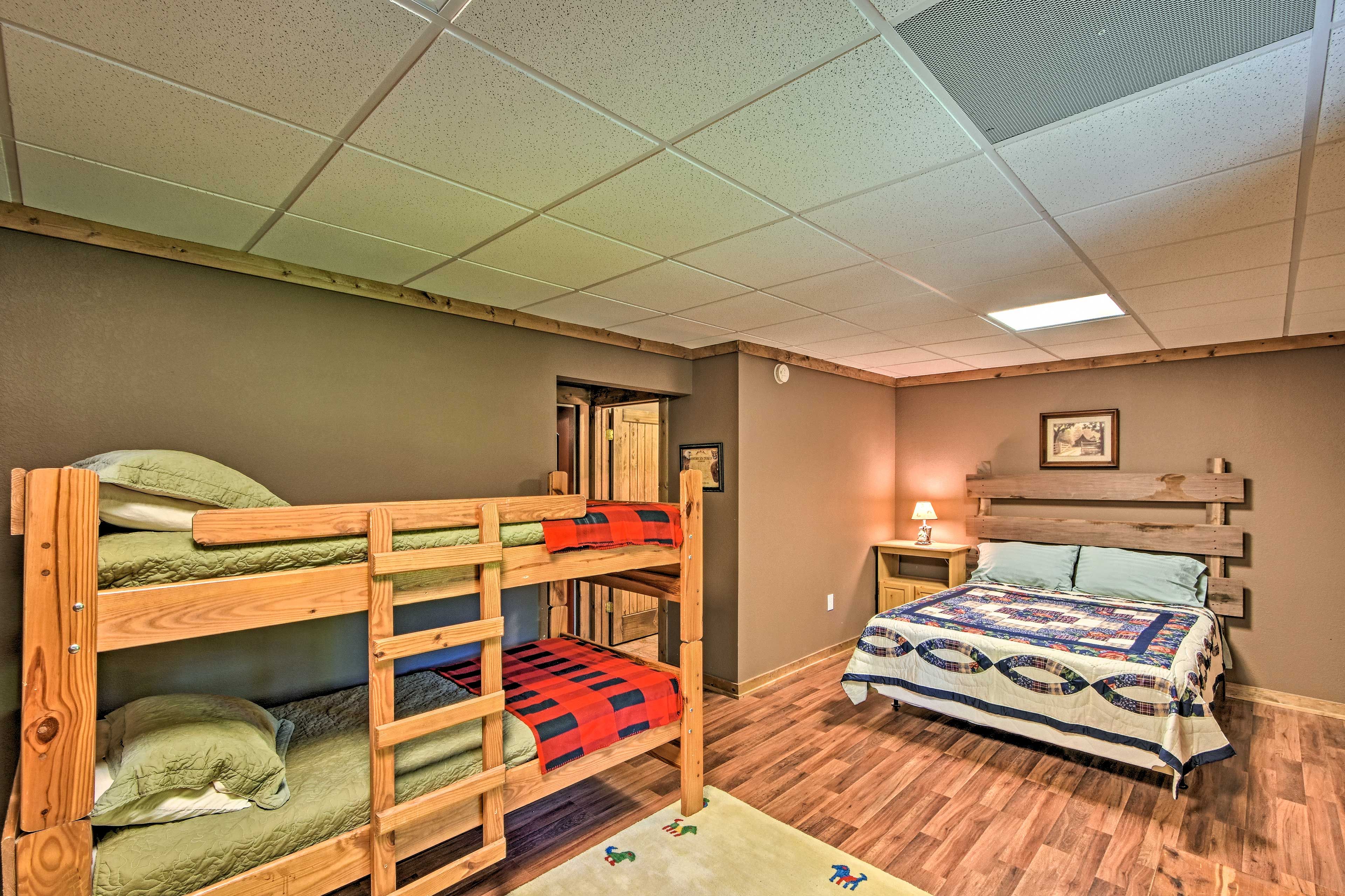Bedroom 2 | Queen Bed | Twin Bunk Bed