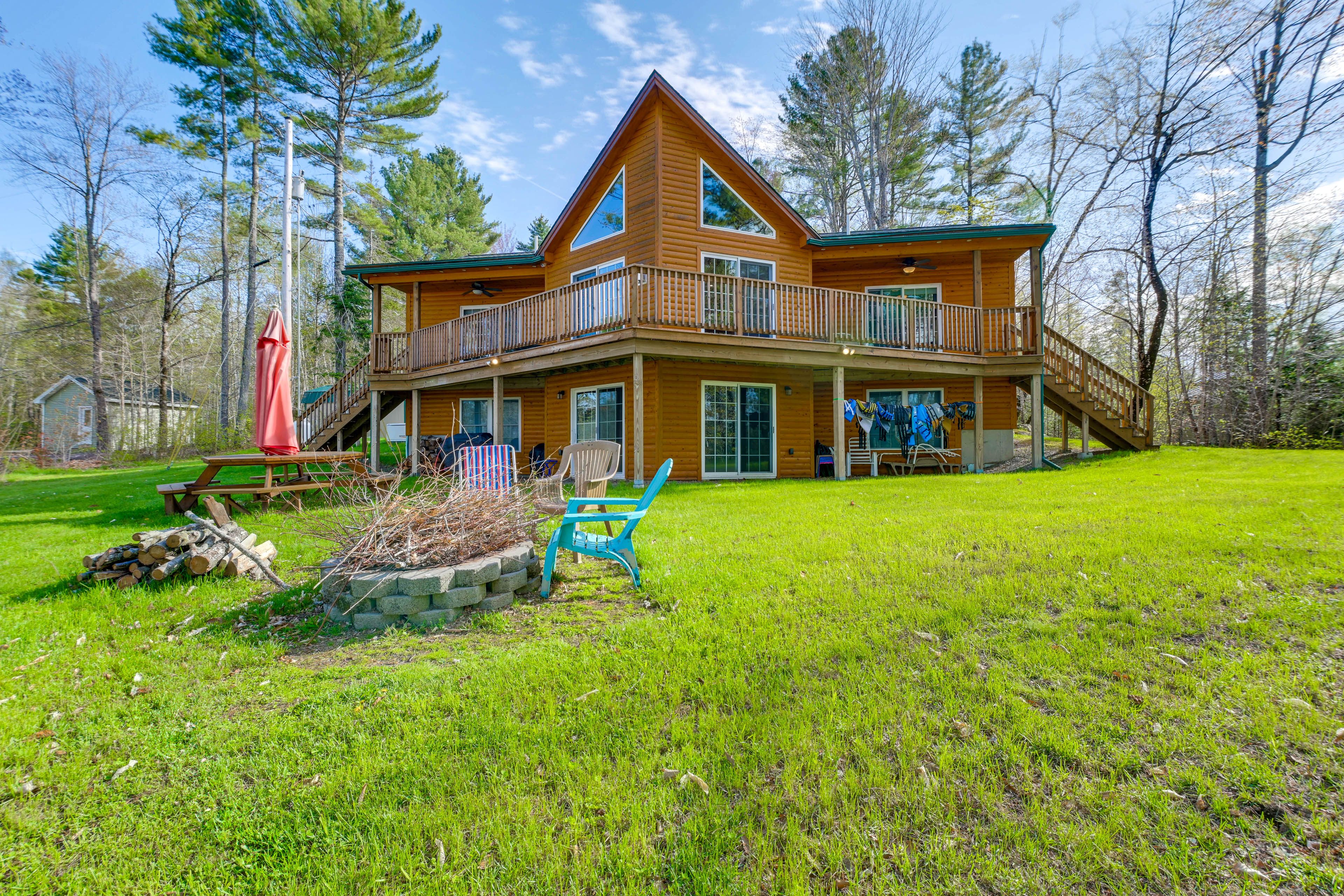 Spacious Yard | Fire Pit