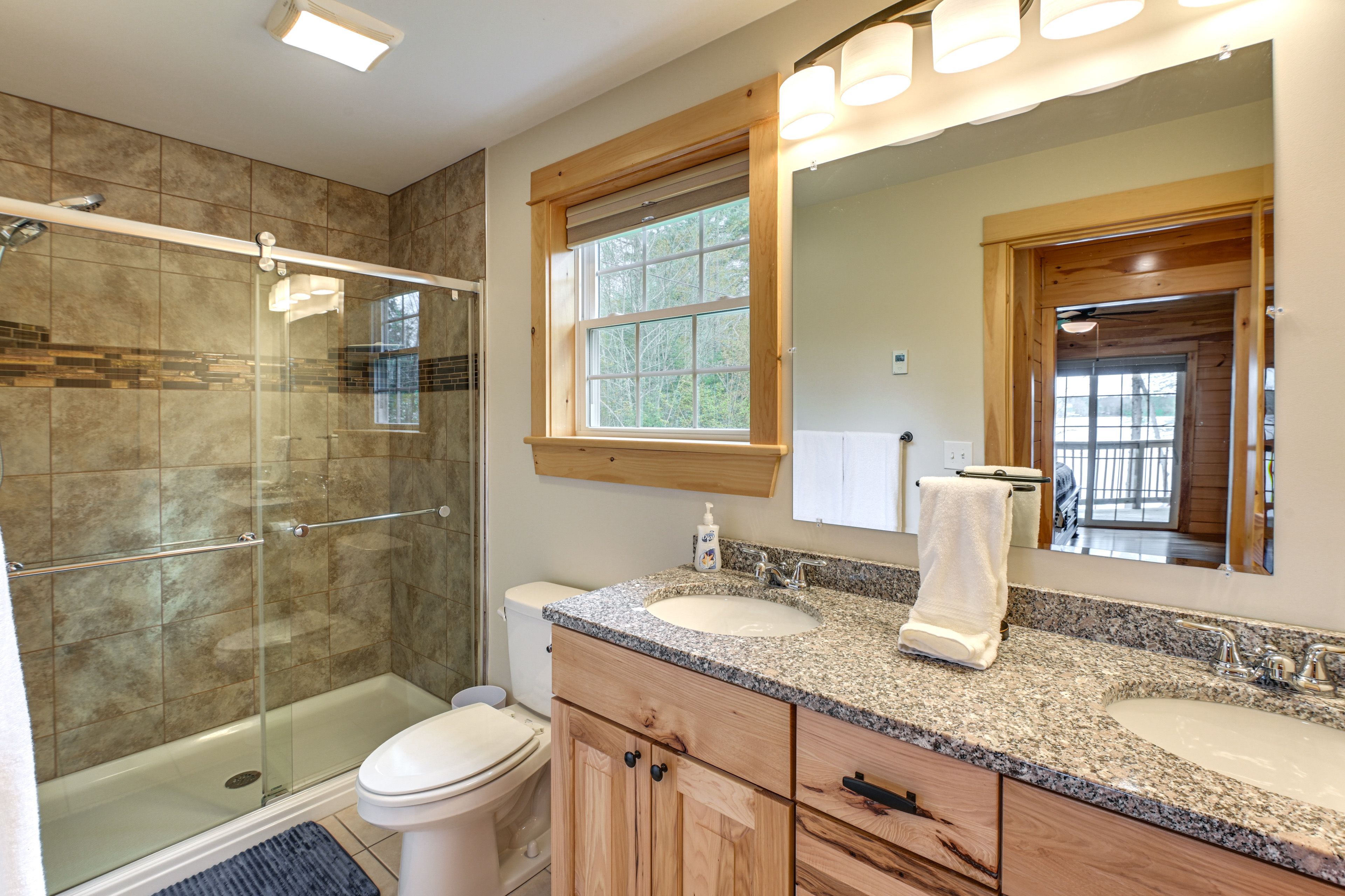 Full Bathroom
