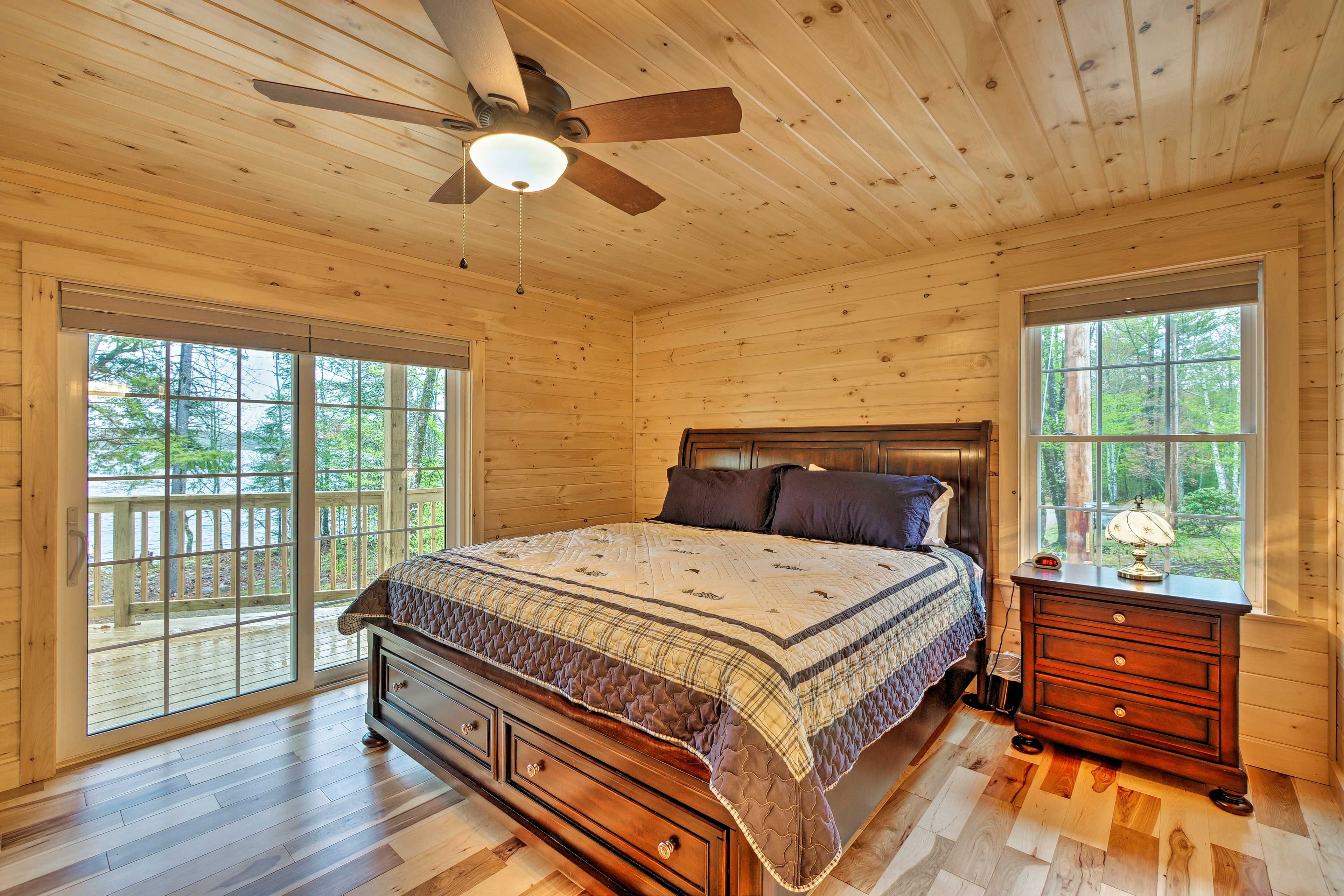 Bedroom 1 | King Bed | Linens Provided