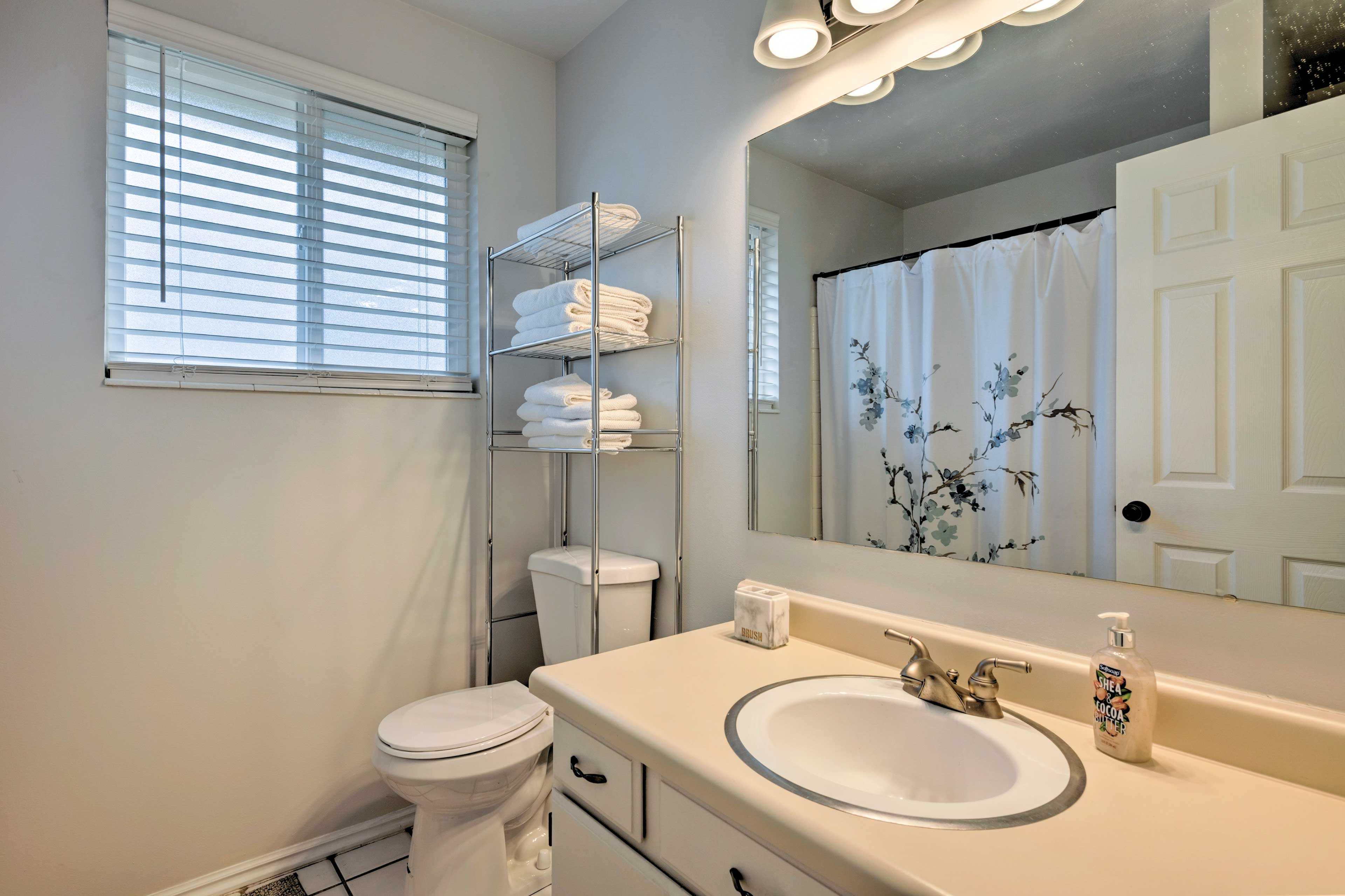 Fresh towels and linens are provided during your stay.