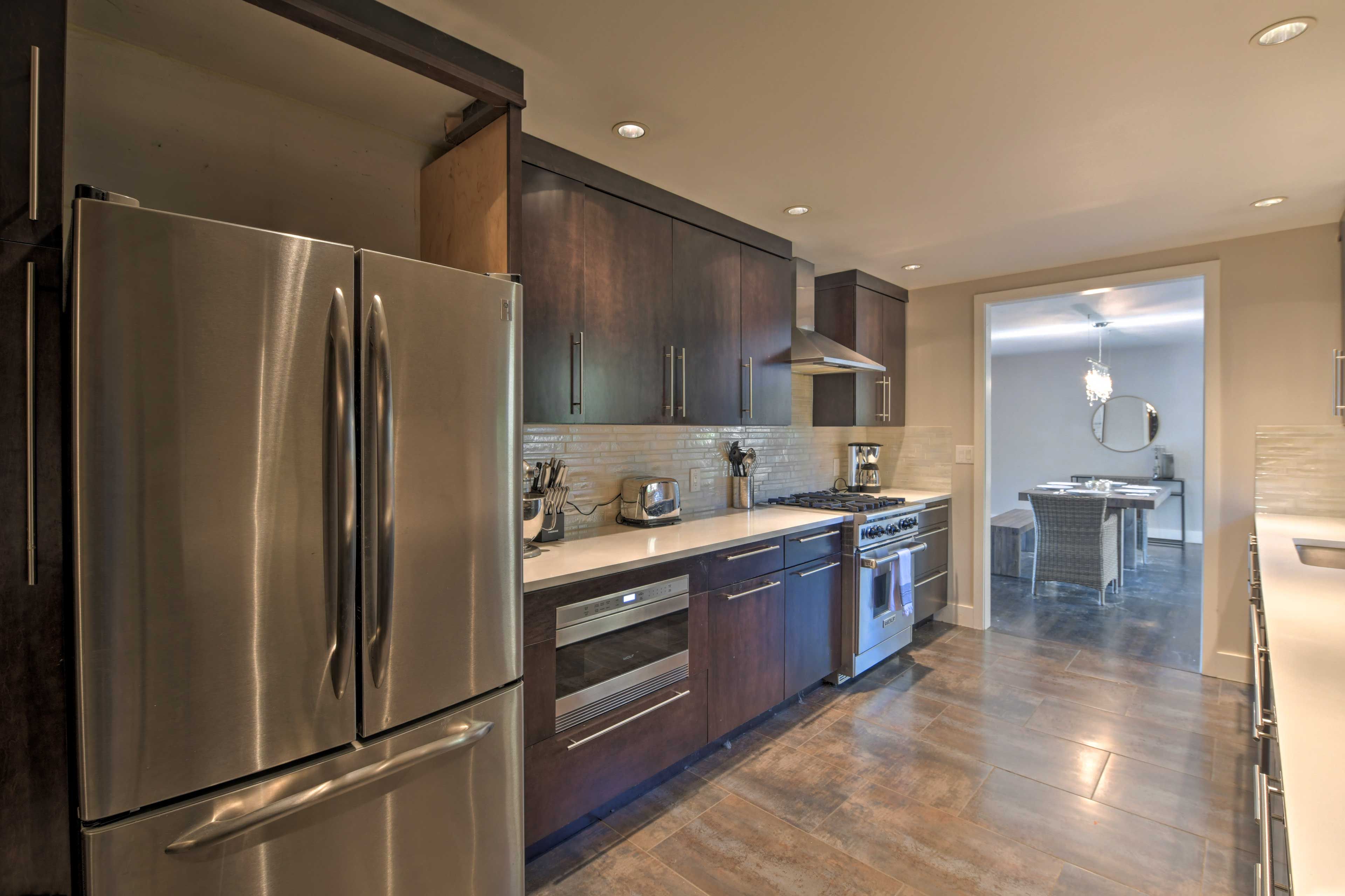 Make all of your meals in this fully equipped kitchen.