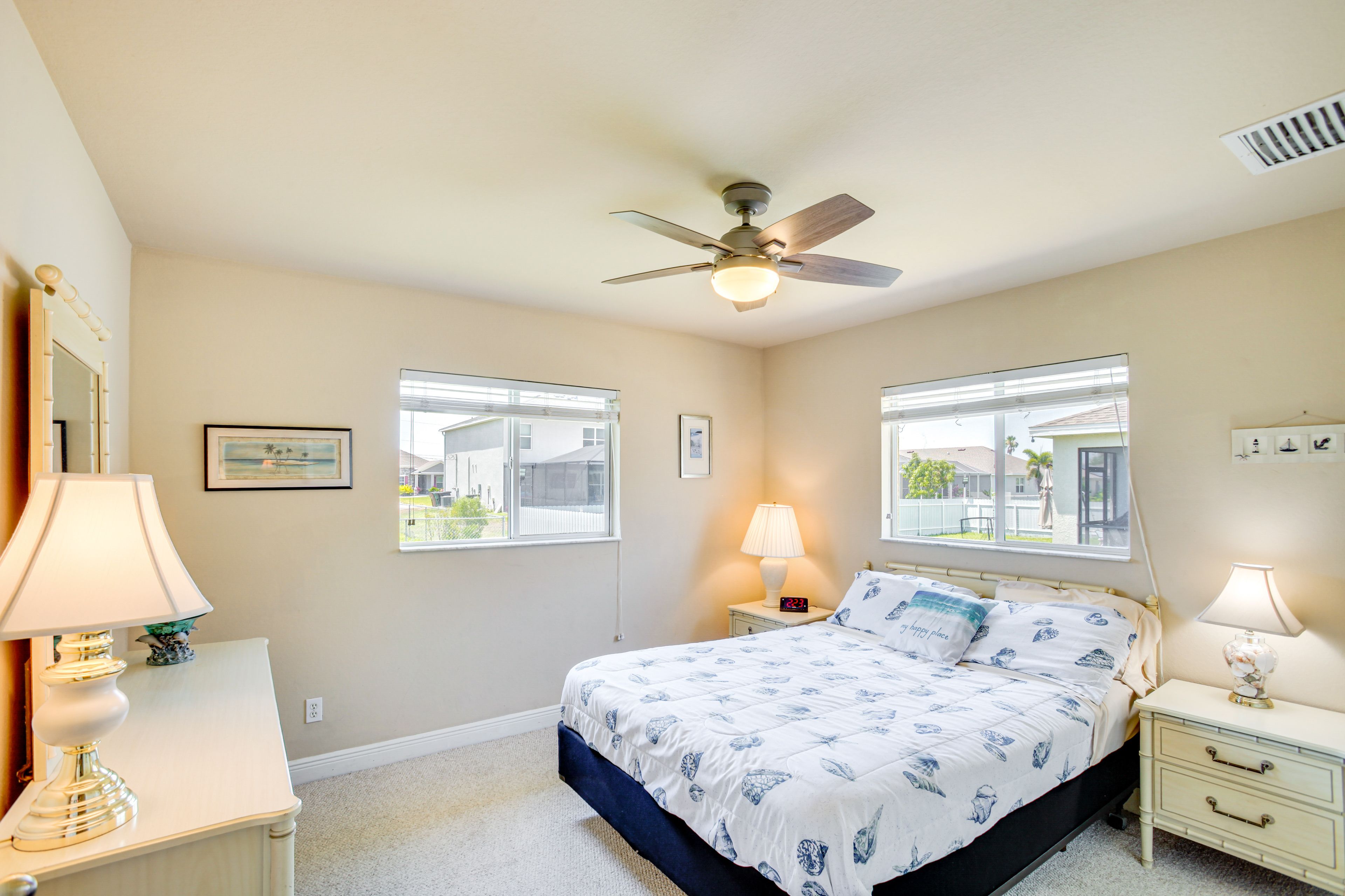 Bedroom 2 | Queen Bed