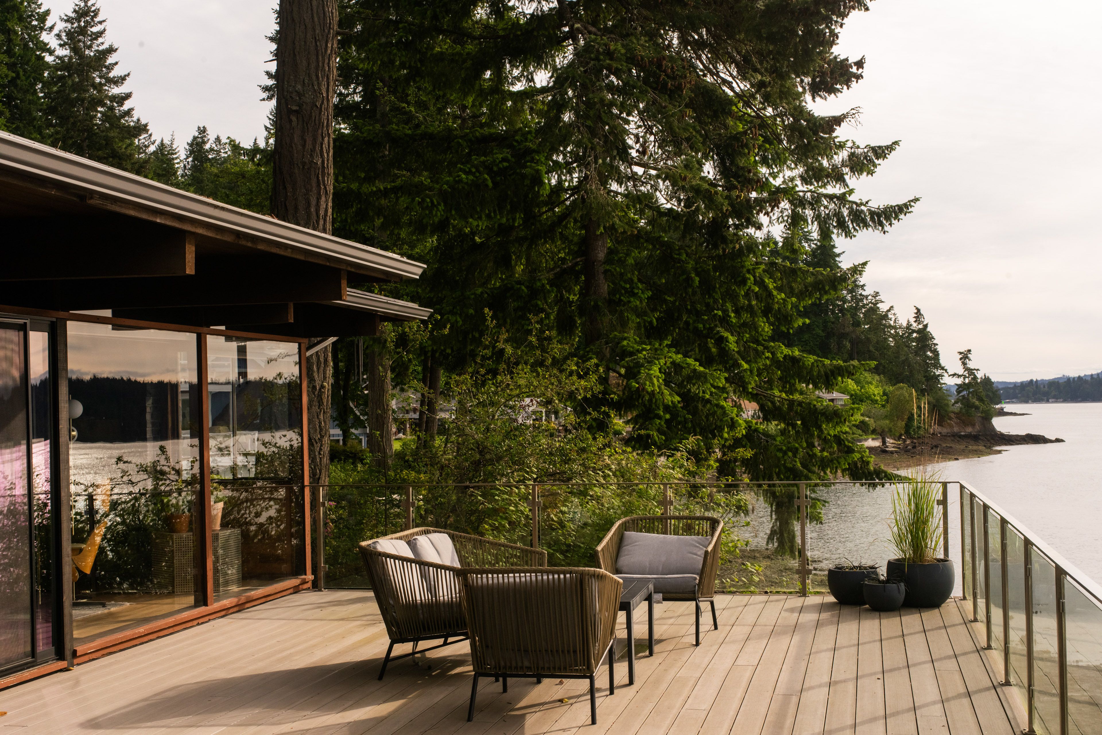 Port Orchard Vacation Rental | 2BR | 2BA | 1,270 Sq Ft | 2 Steps Required