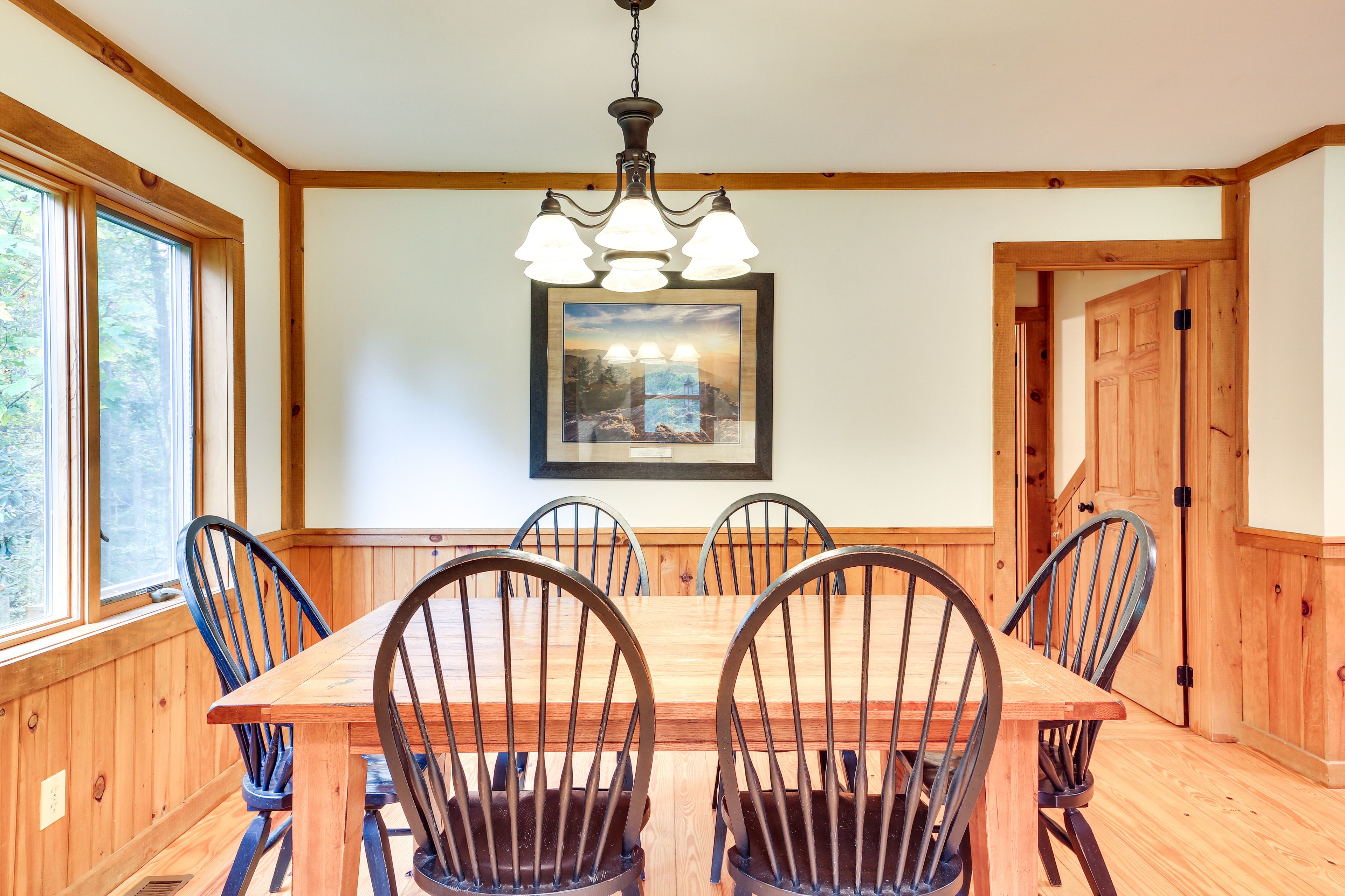 Dining Area | 1st Floor