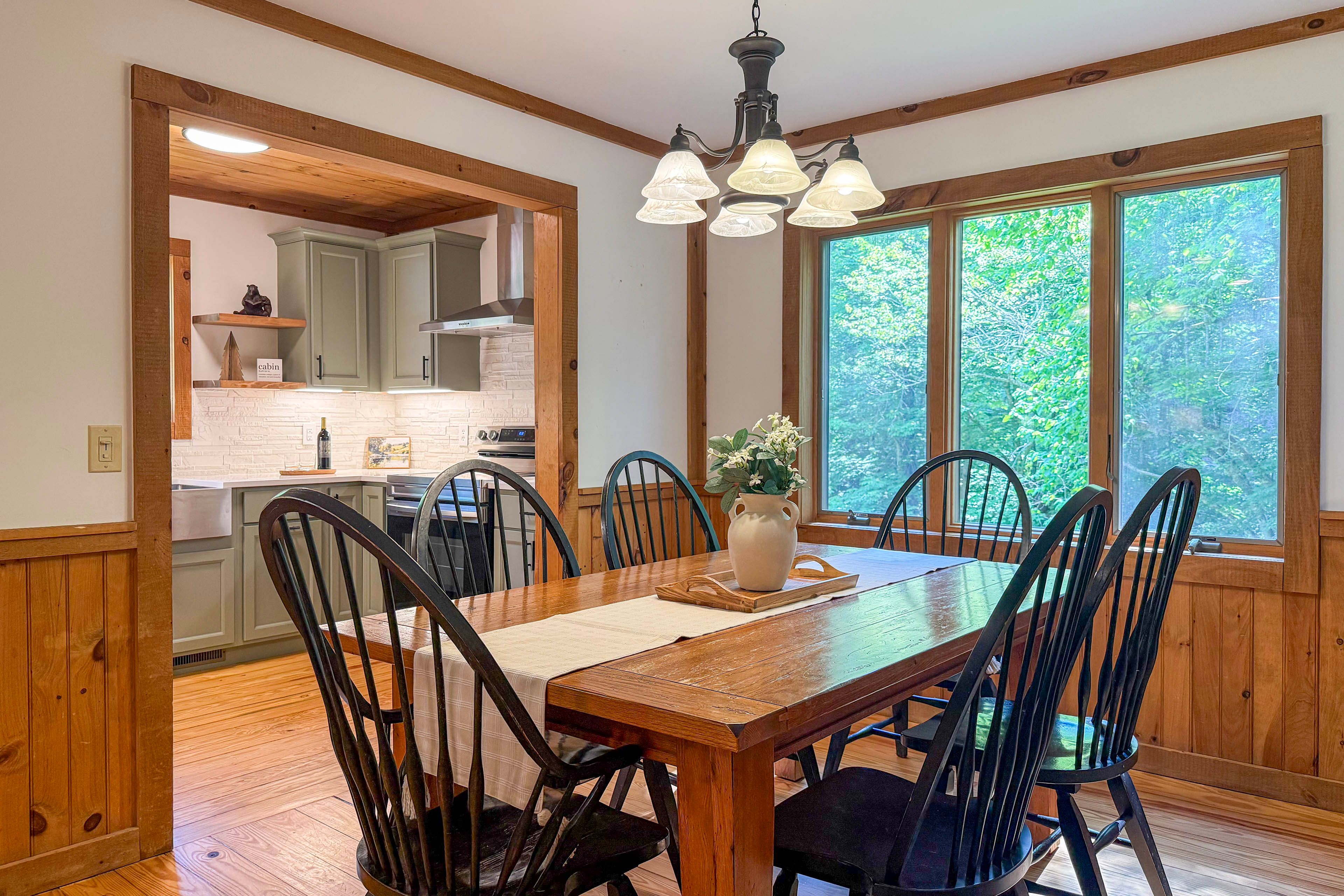 Dining Area | 1st Floor