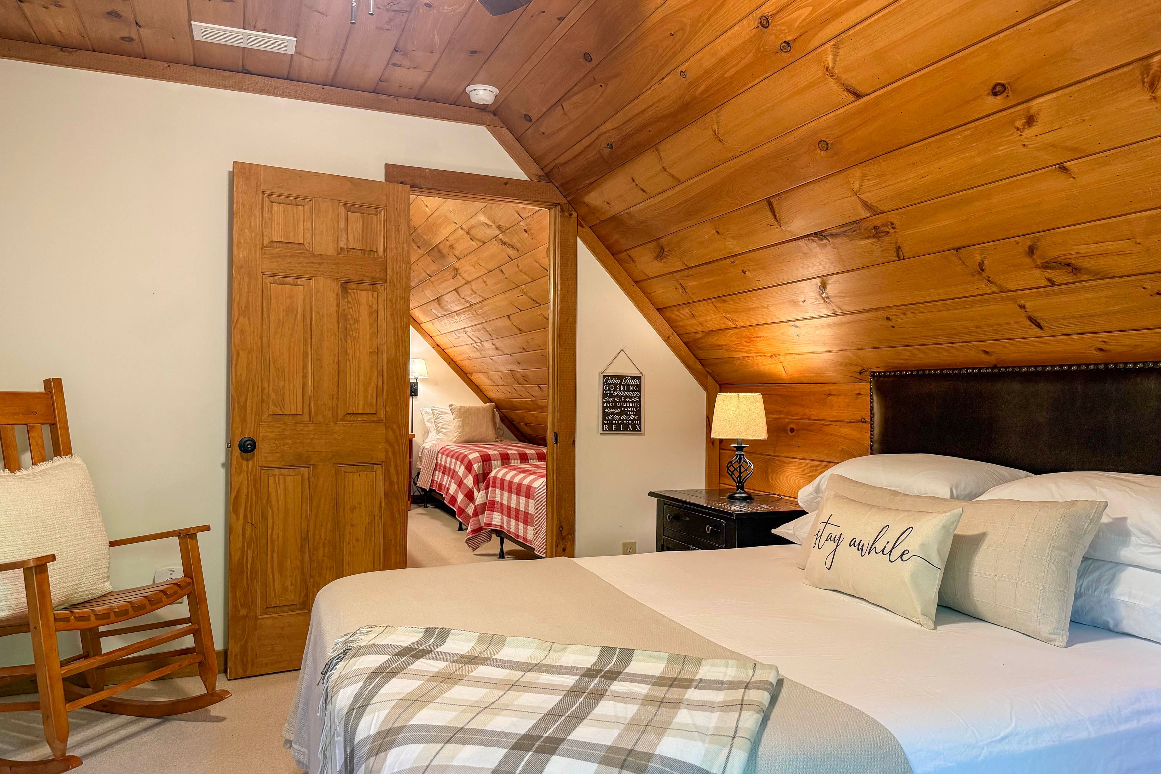Bedroom 2 | Queen Bed | 2nd Floor