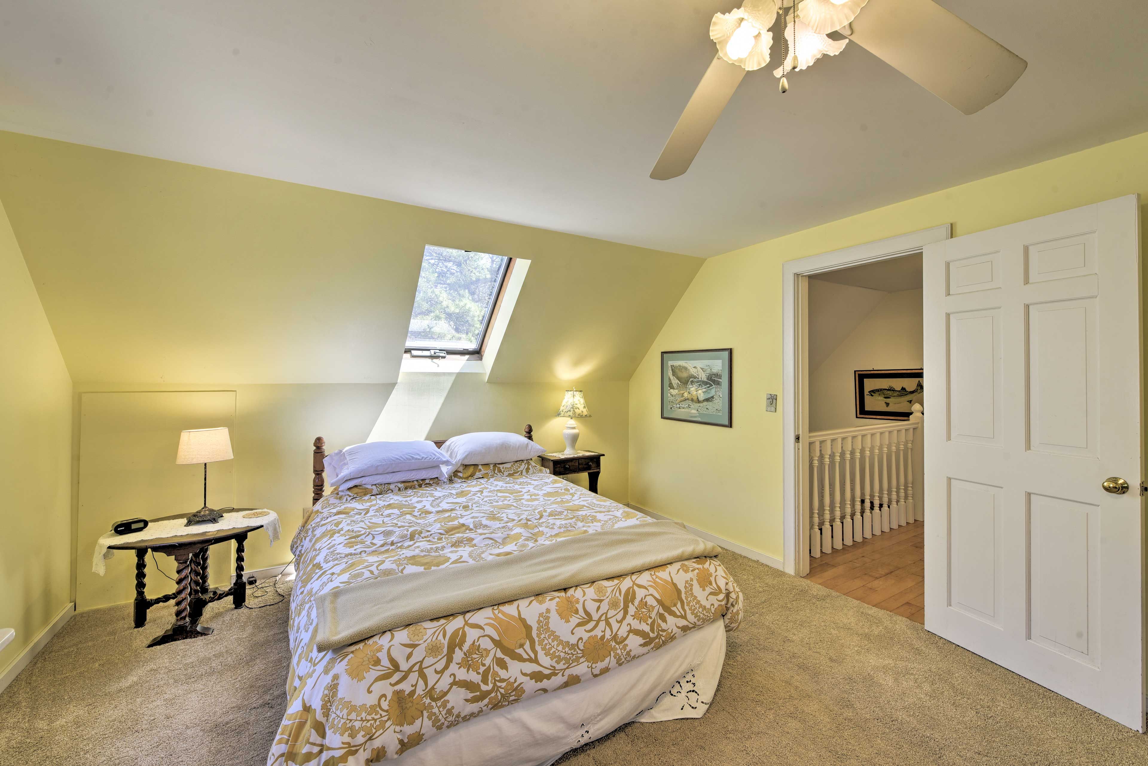 Bedroom 1 | Queen Bed | 2nd Floor