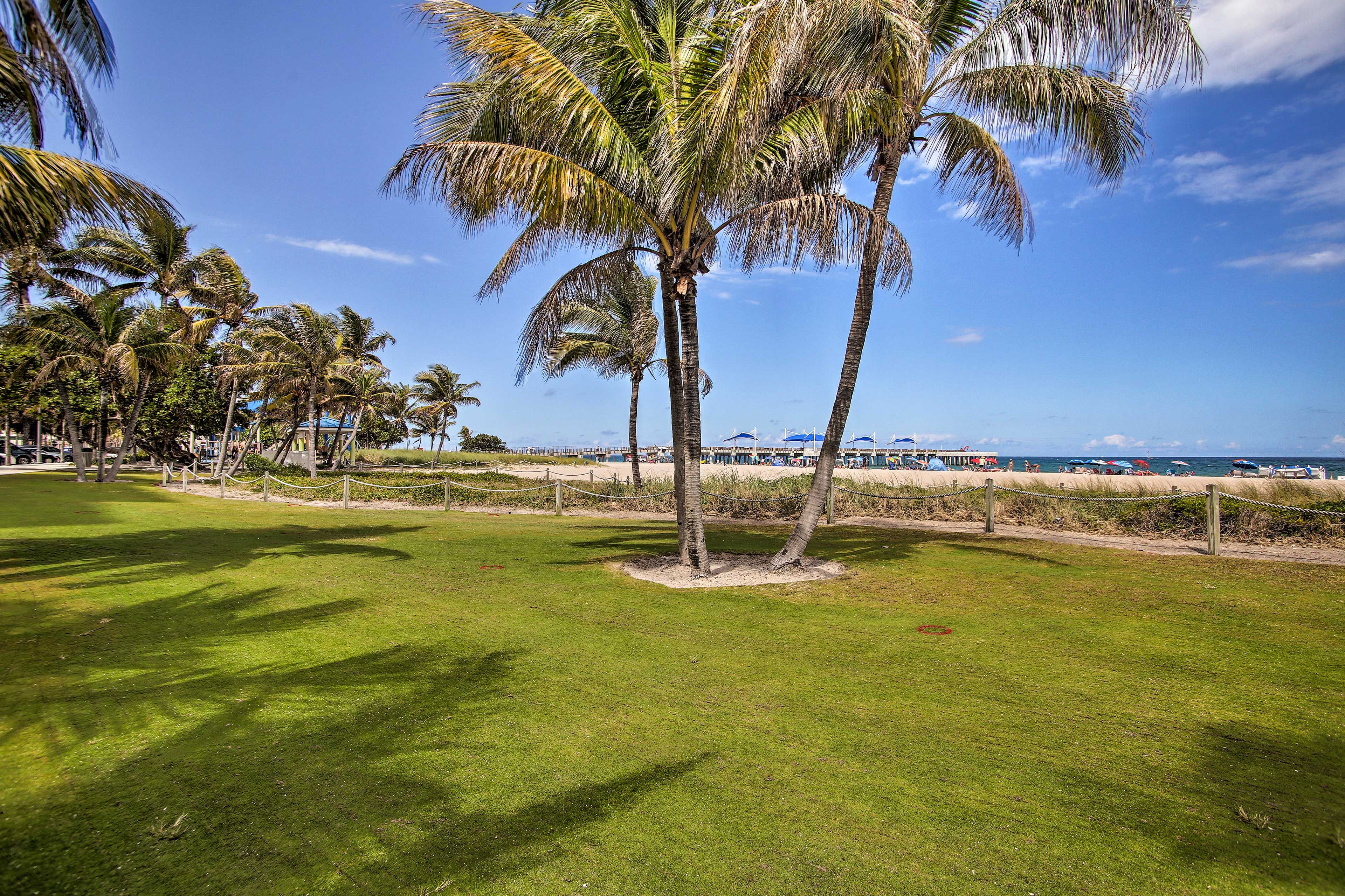 You'll have easy access to beaches and the Pompano Beach Pier.