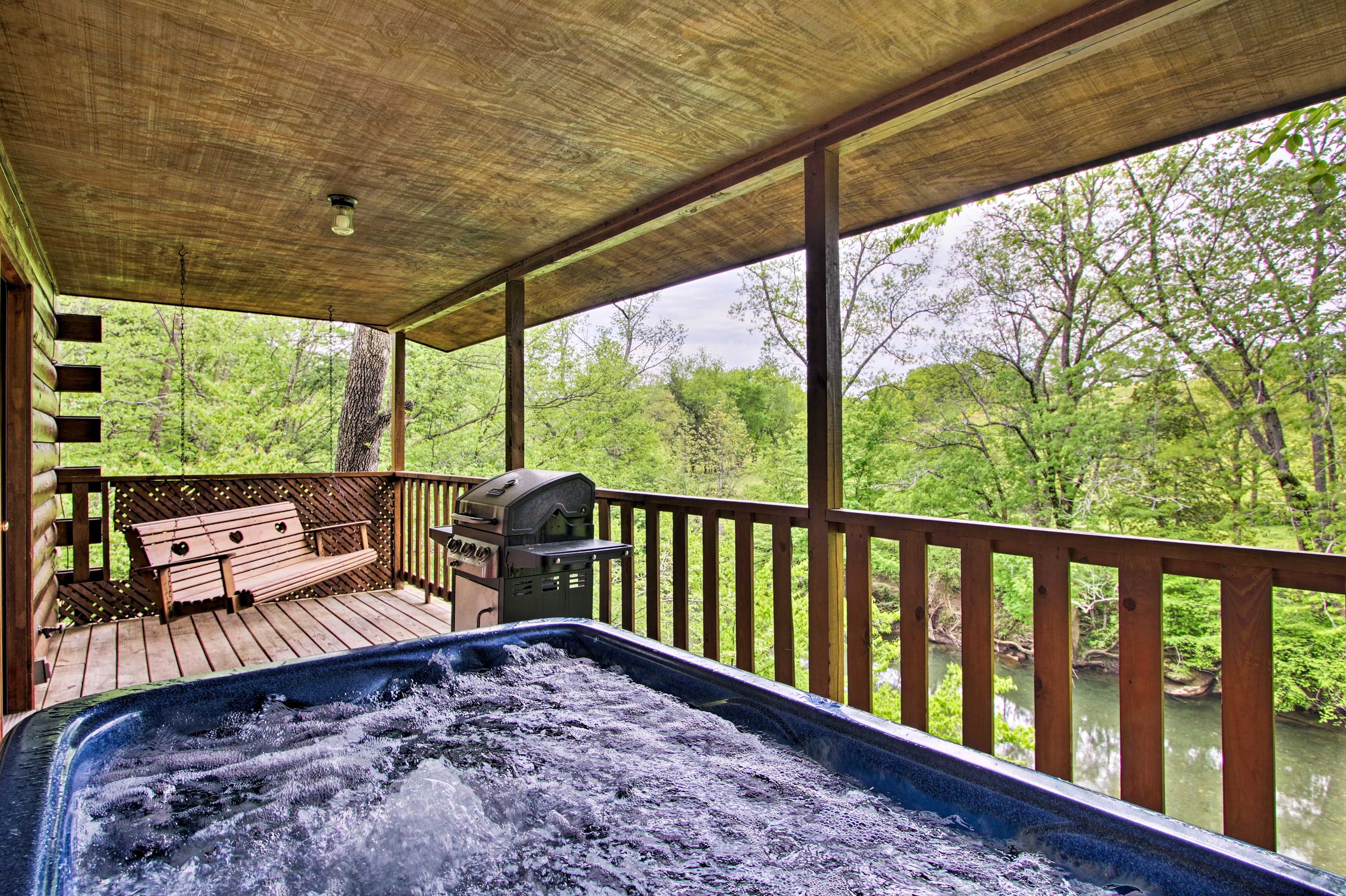 Private Deck w/ Hot Tub