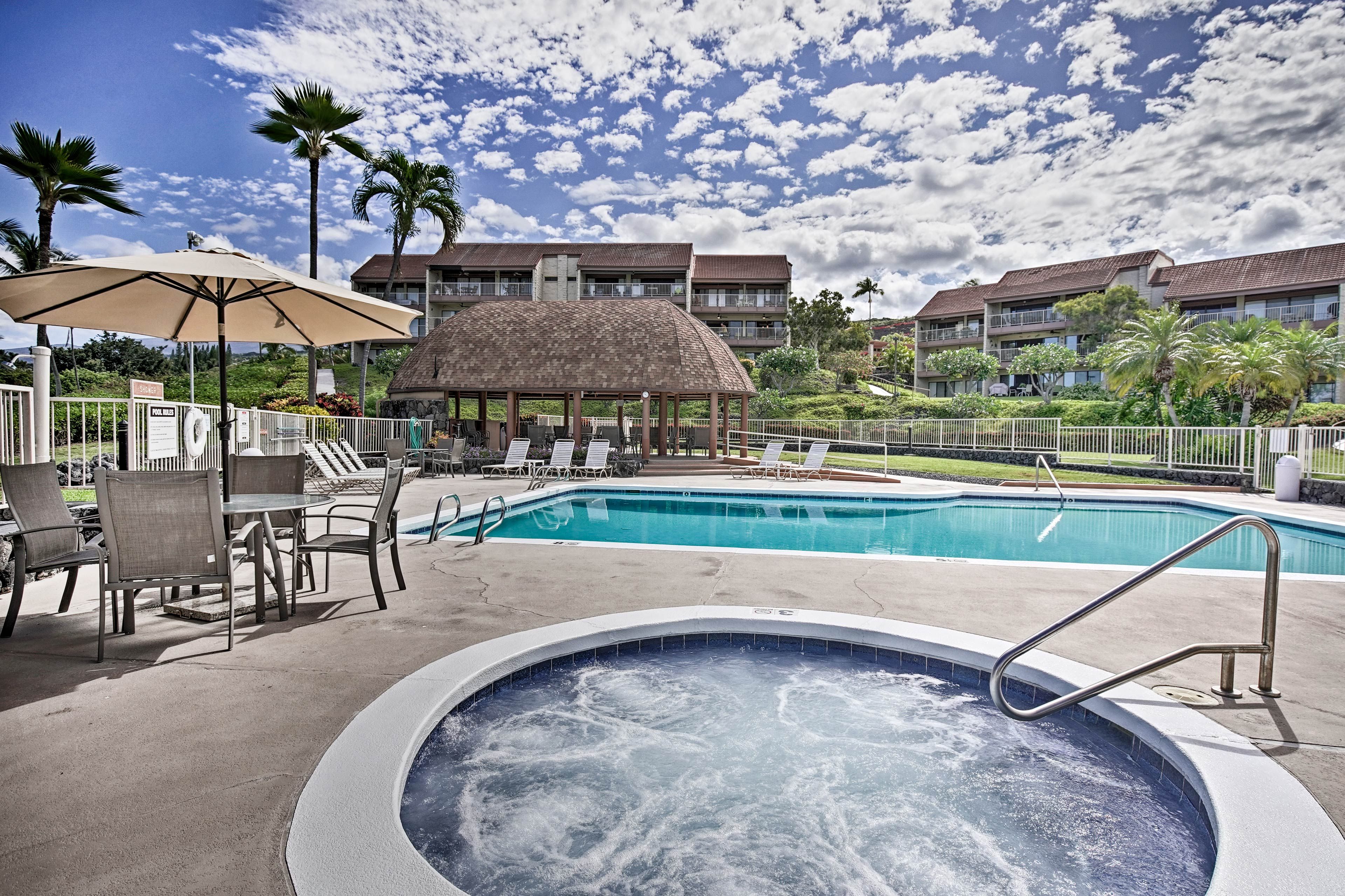 Community Pool & Hot Tub