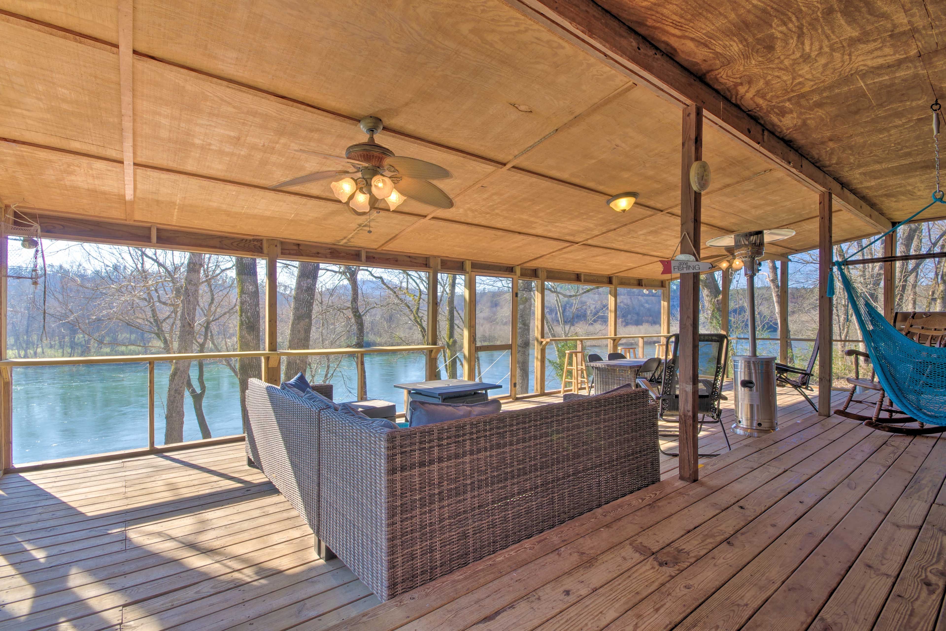 Screened-In Porch