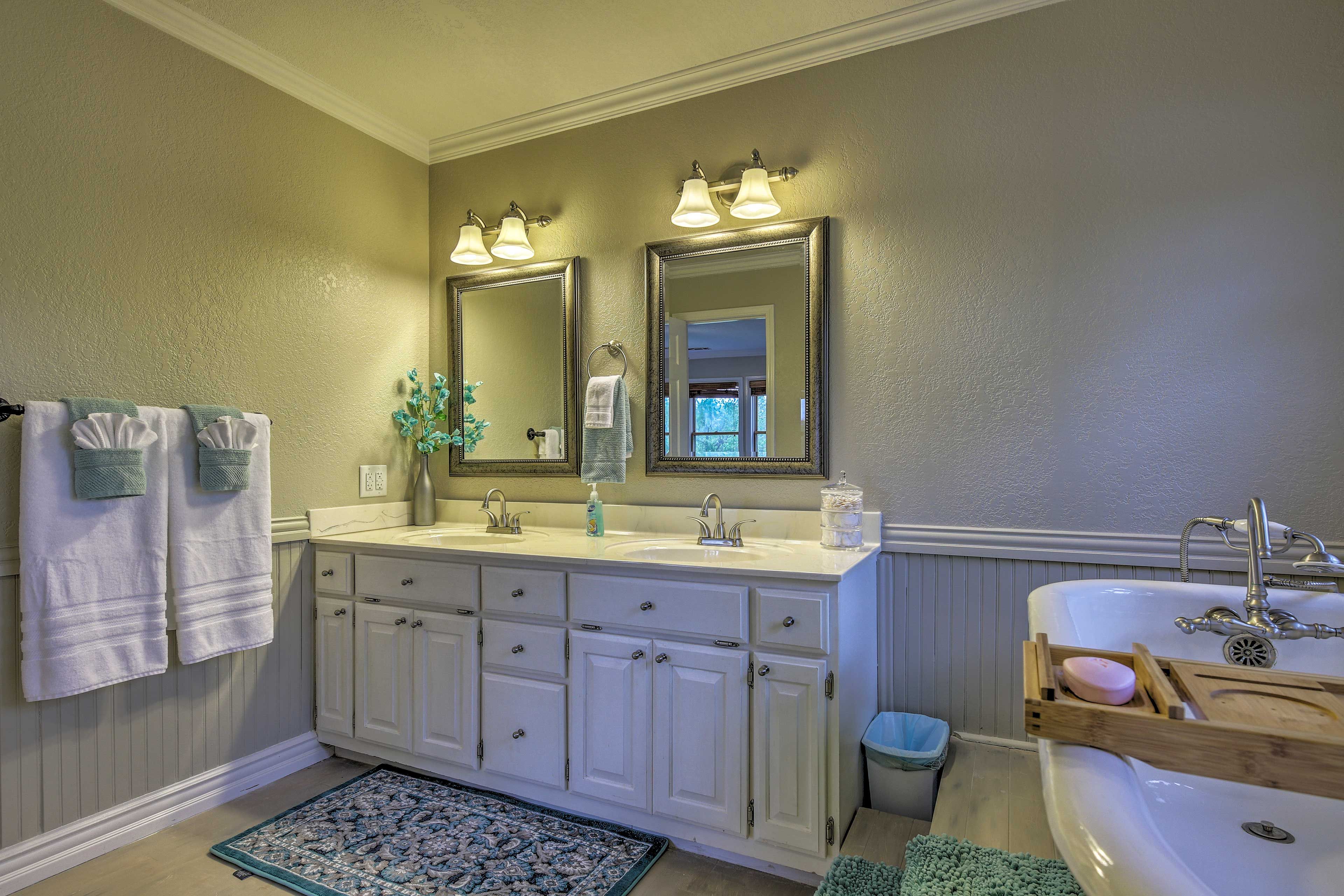 Full Bathroom