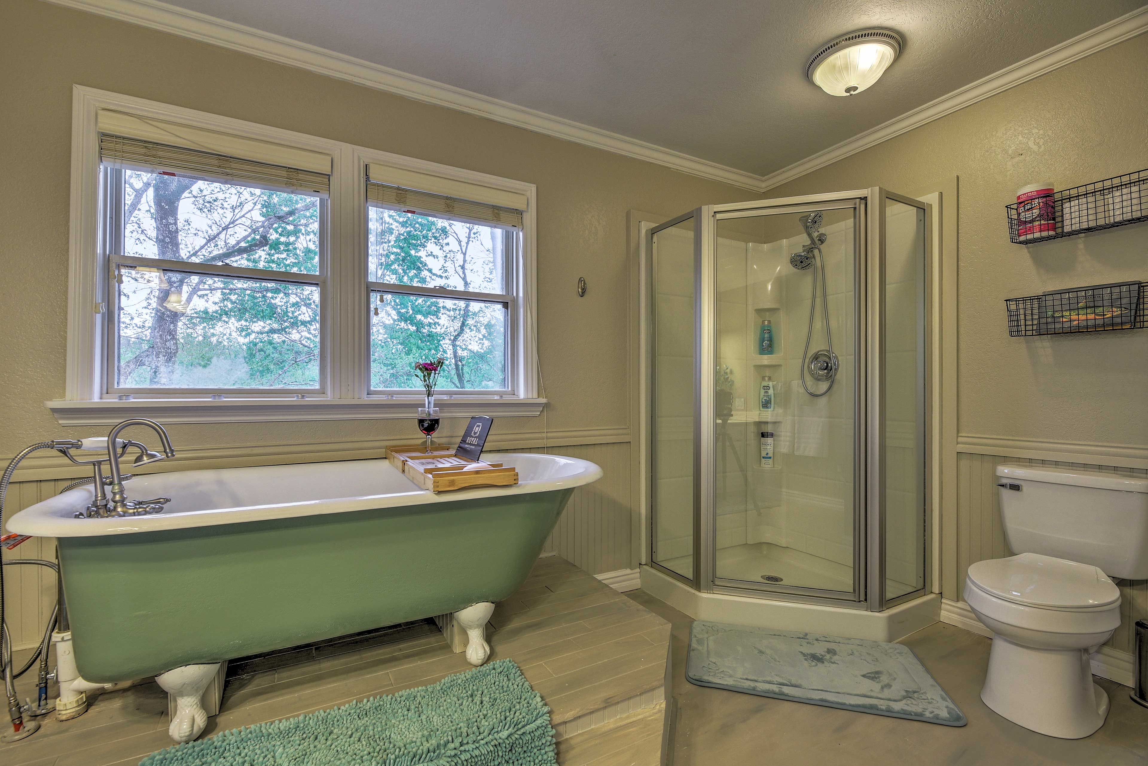 Full Bathroom