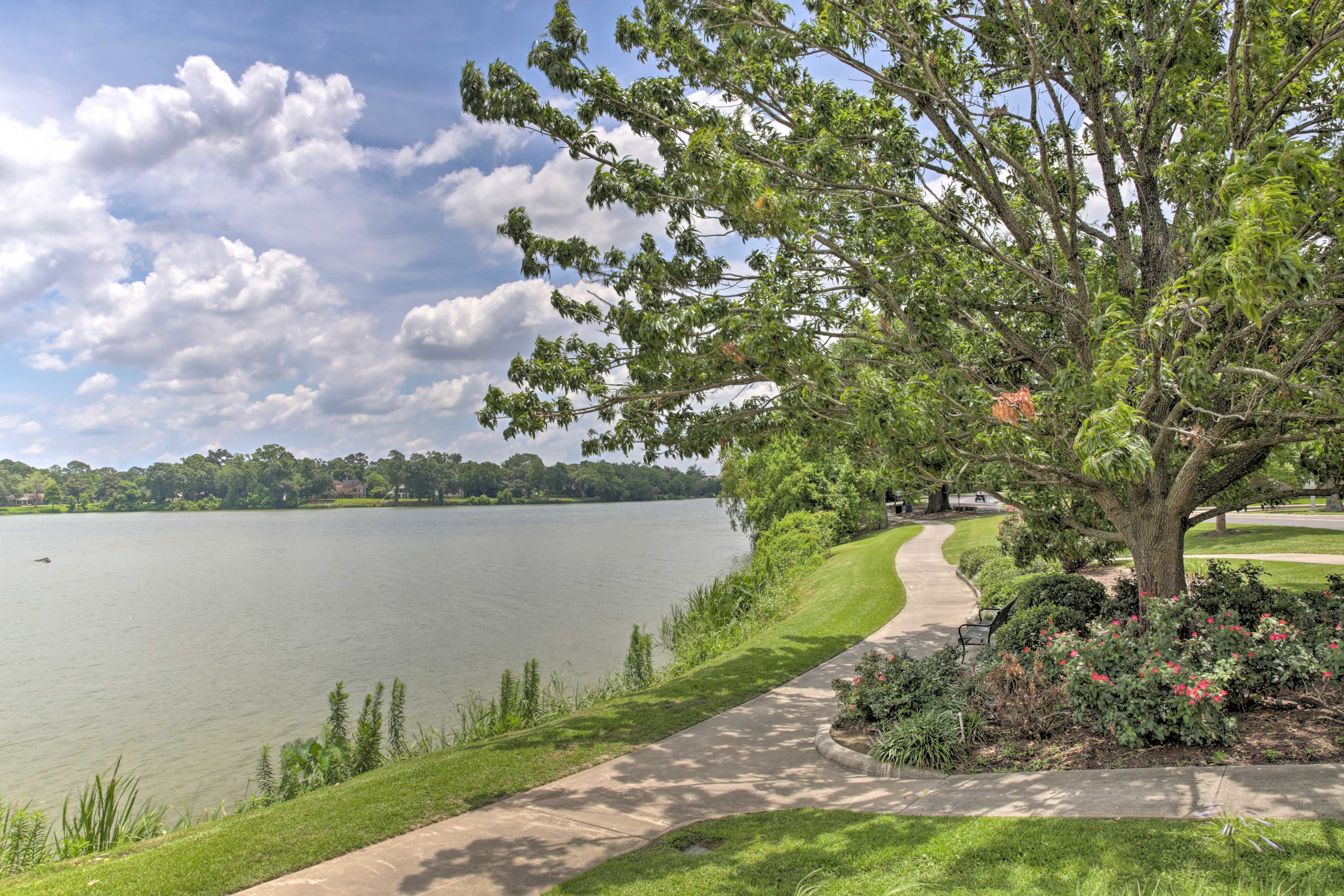 This condo is perfect for LSU fans and families visiting students!