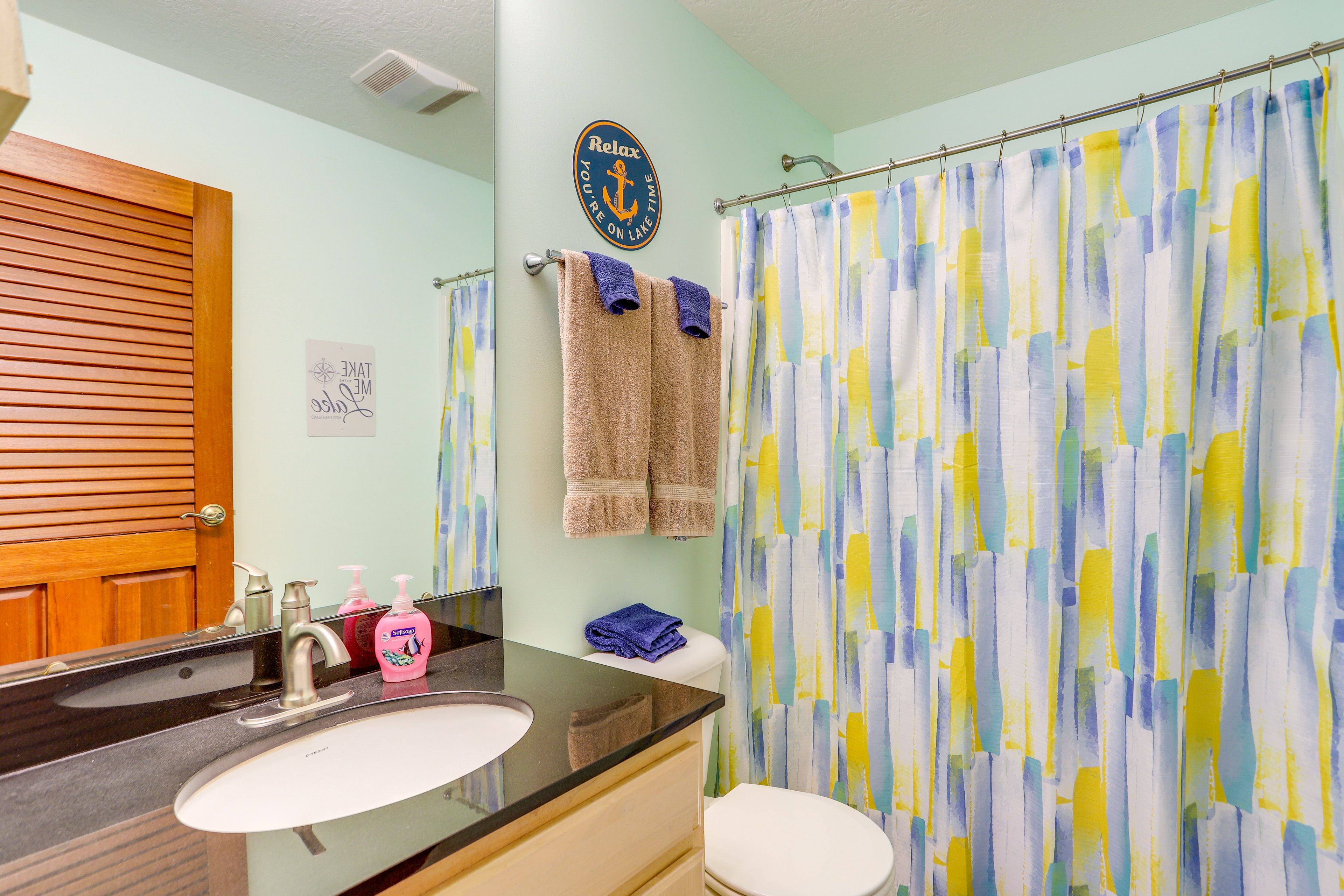 Full Bathroom | Linens & Towels