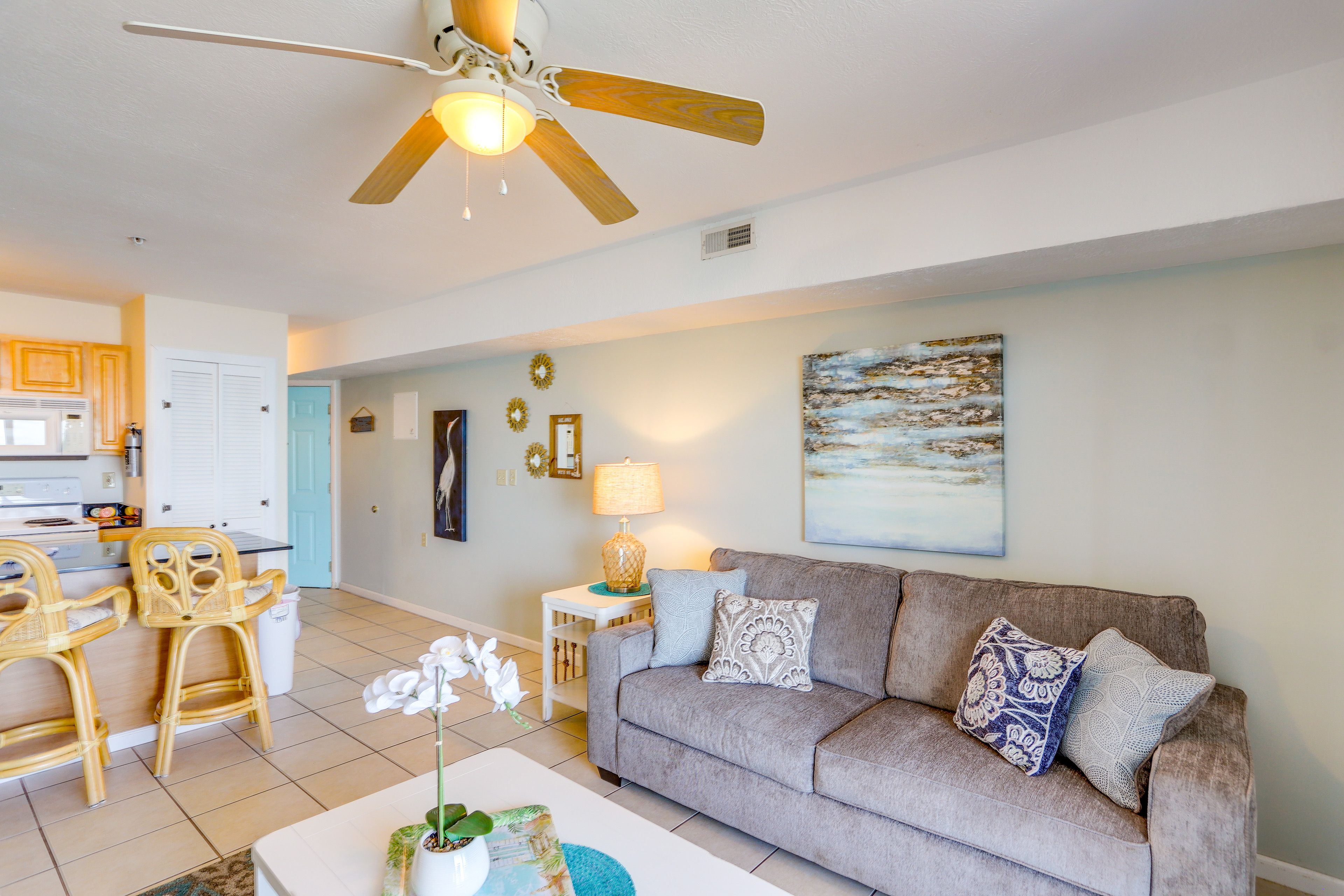 Main Living Space | Air Conditioning | Sleeper Sofa