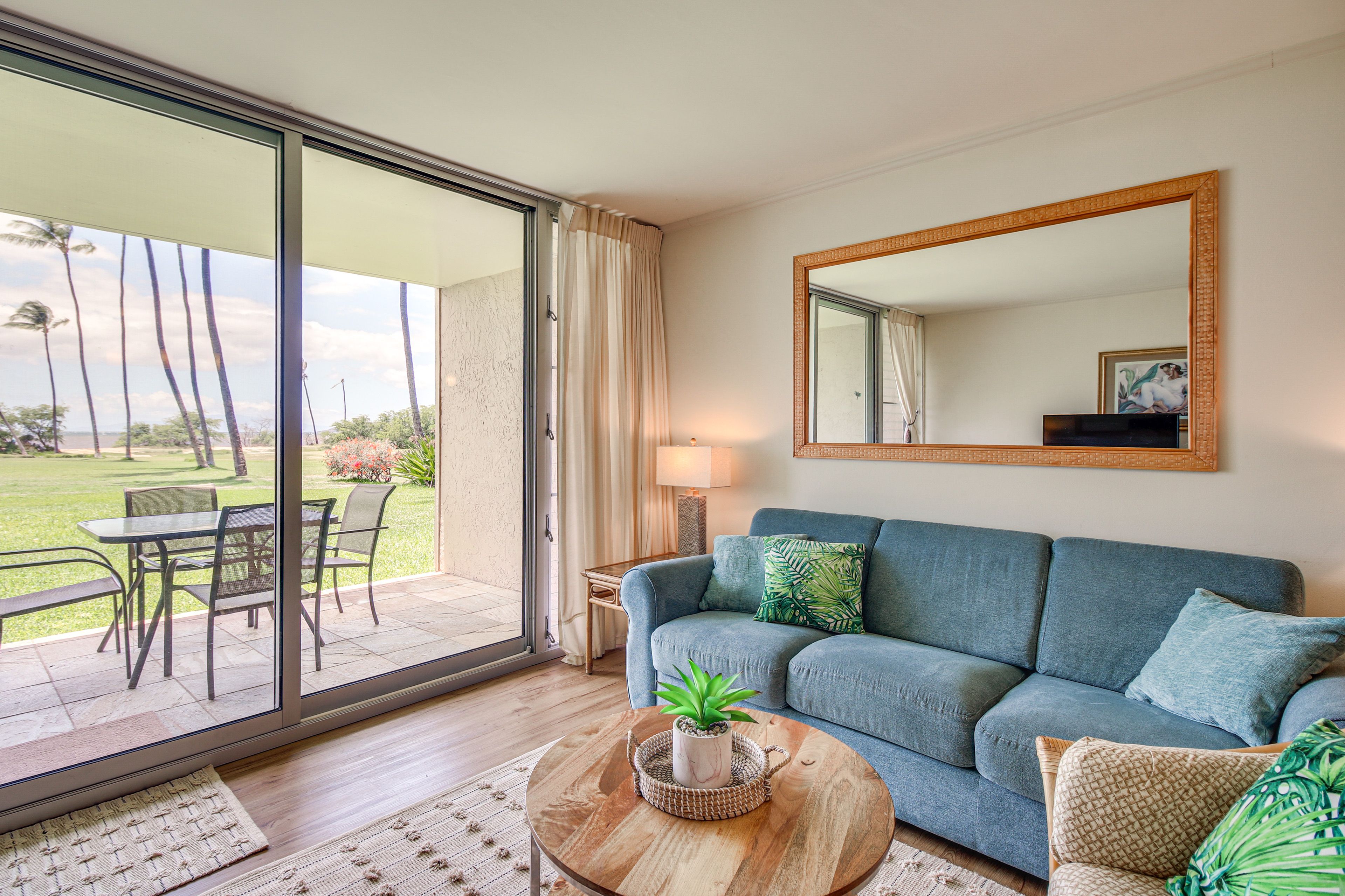 Living Room | Queen Sleeper Sofa