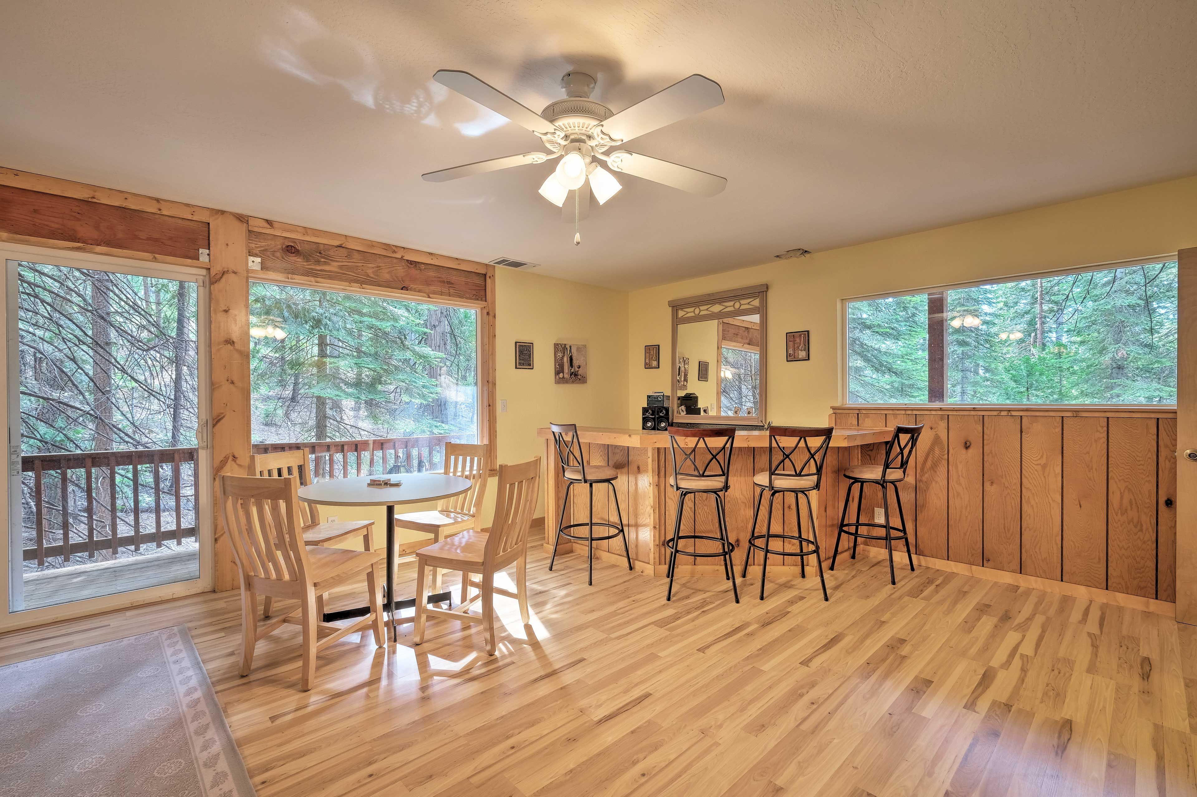 Dining Table | Bar Area