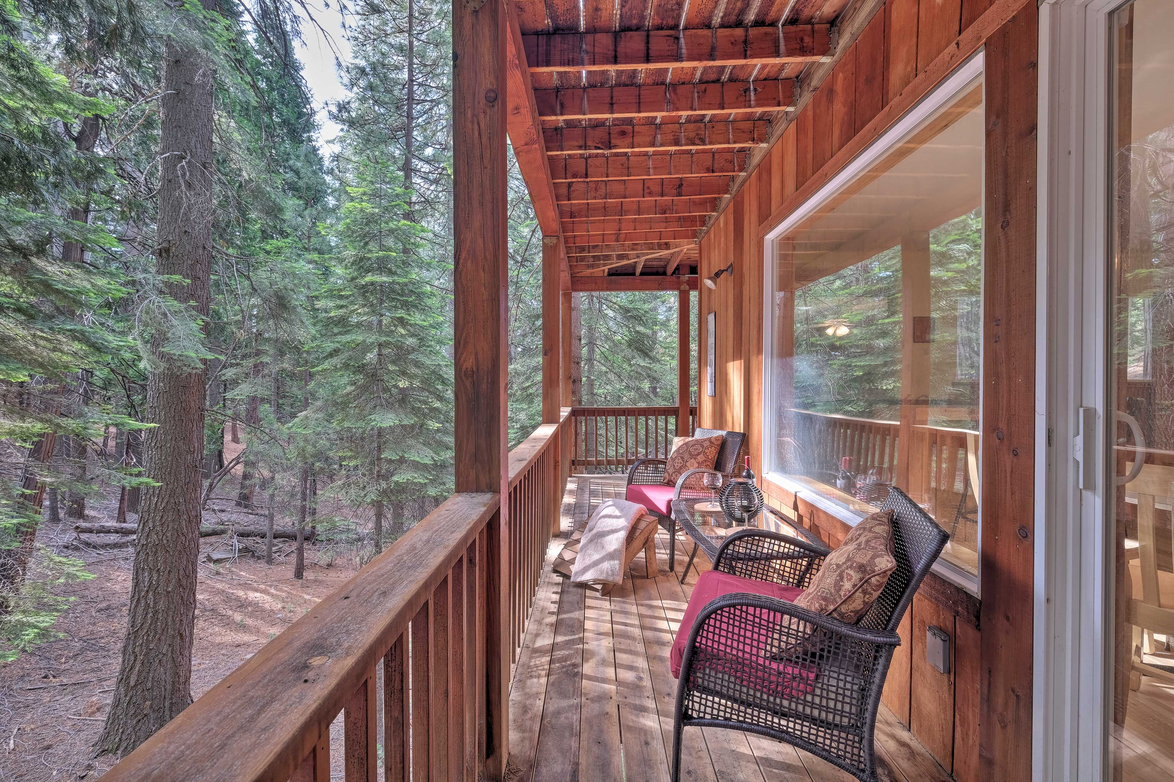 Wraparound Deck | Outdoor Dining | Grill