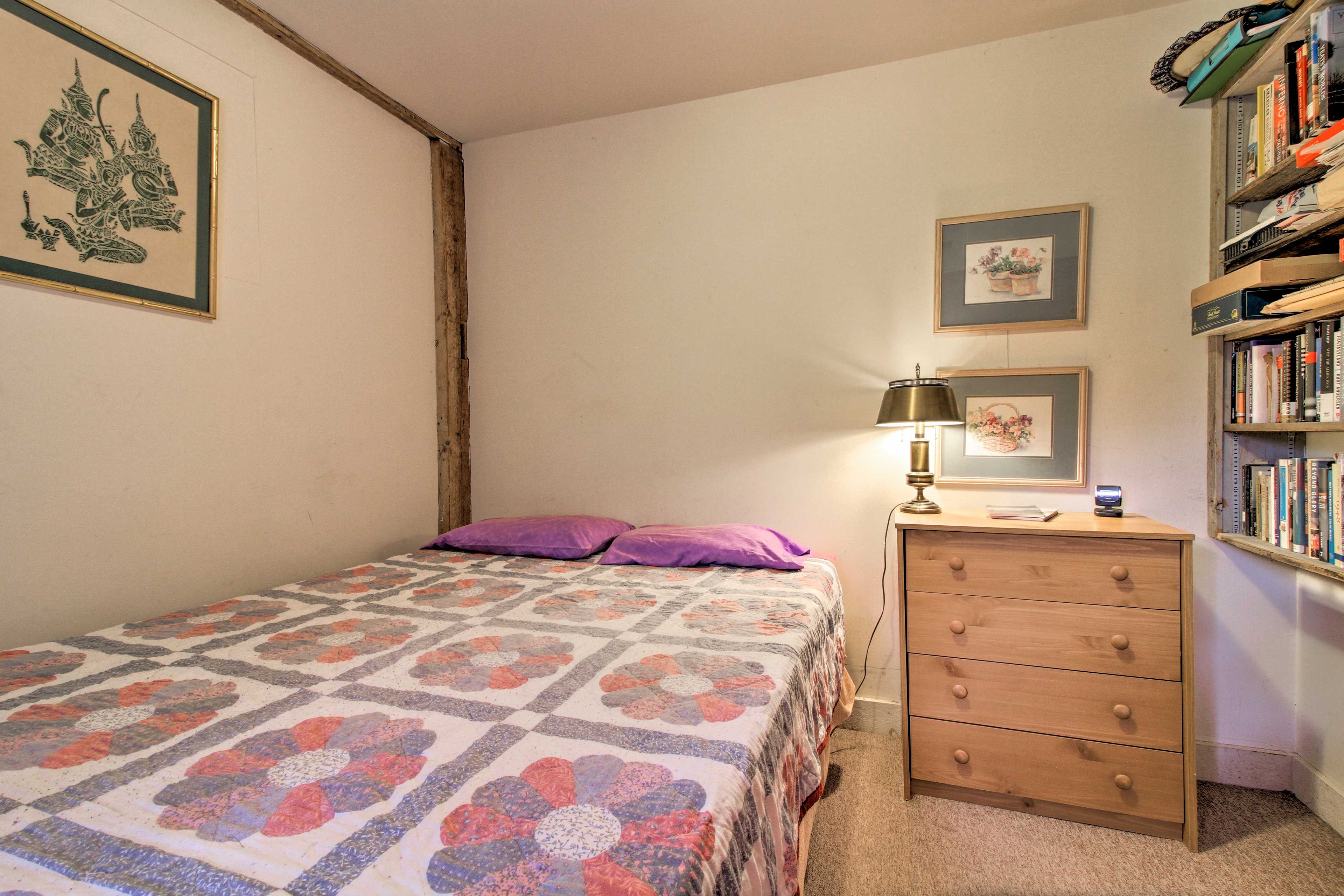 The 2nd bedroom includes a queen bed.