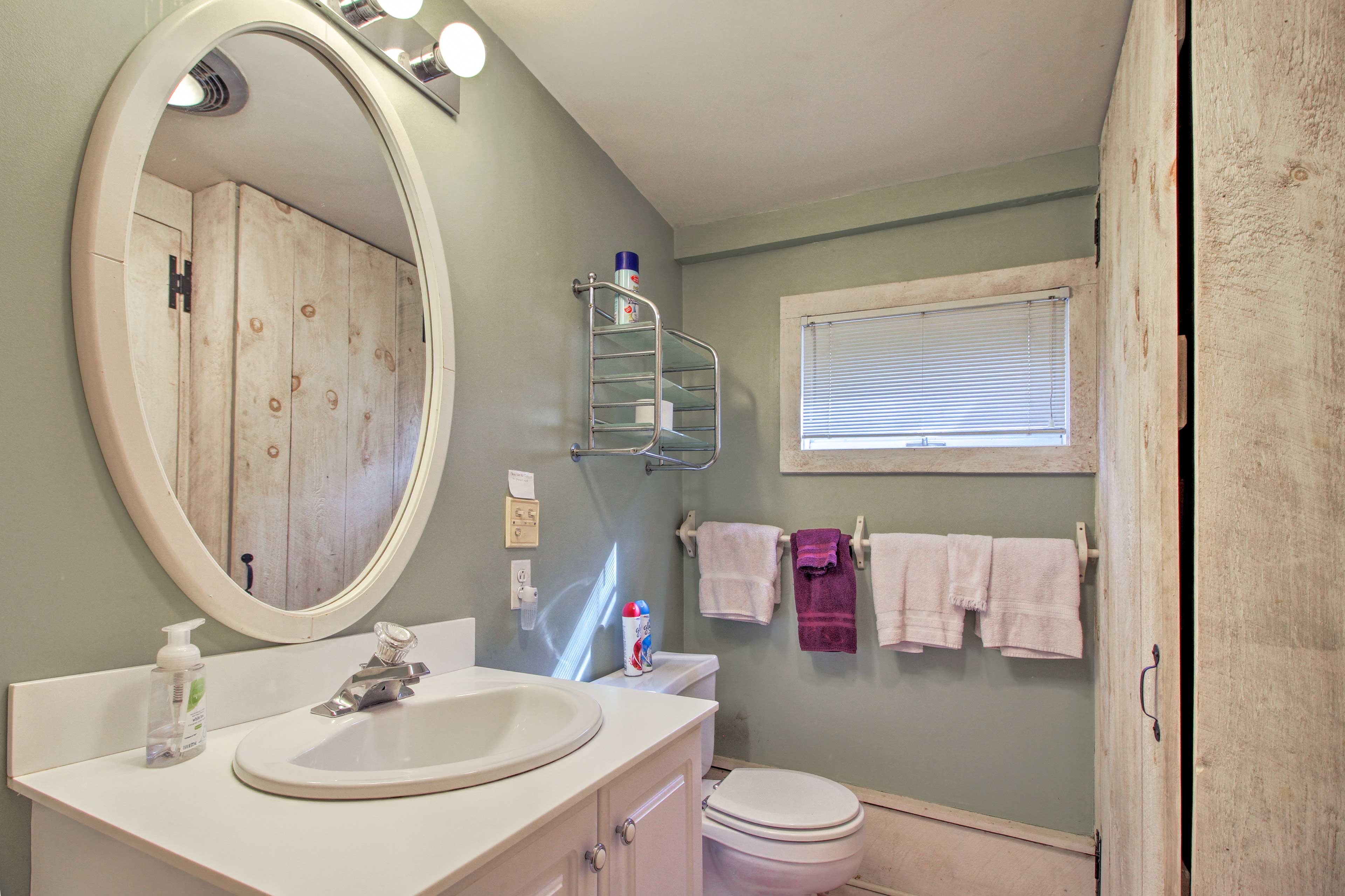 The home is equipped with 2 full bathrooms.