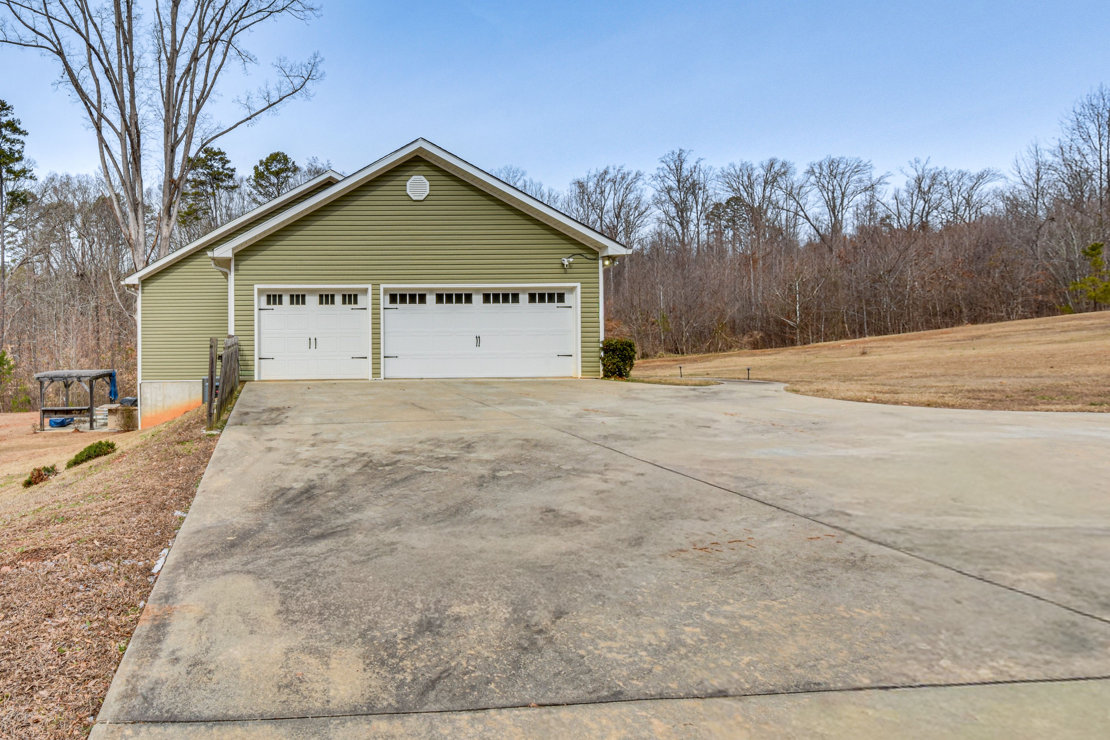 Garage Parking (2 Vehicles) | Boat Parking