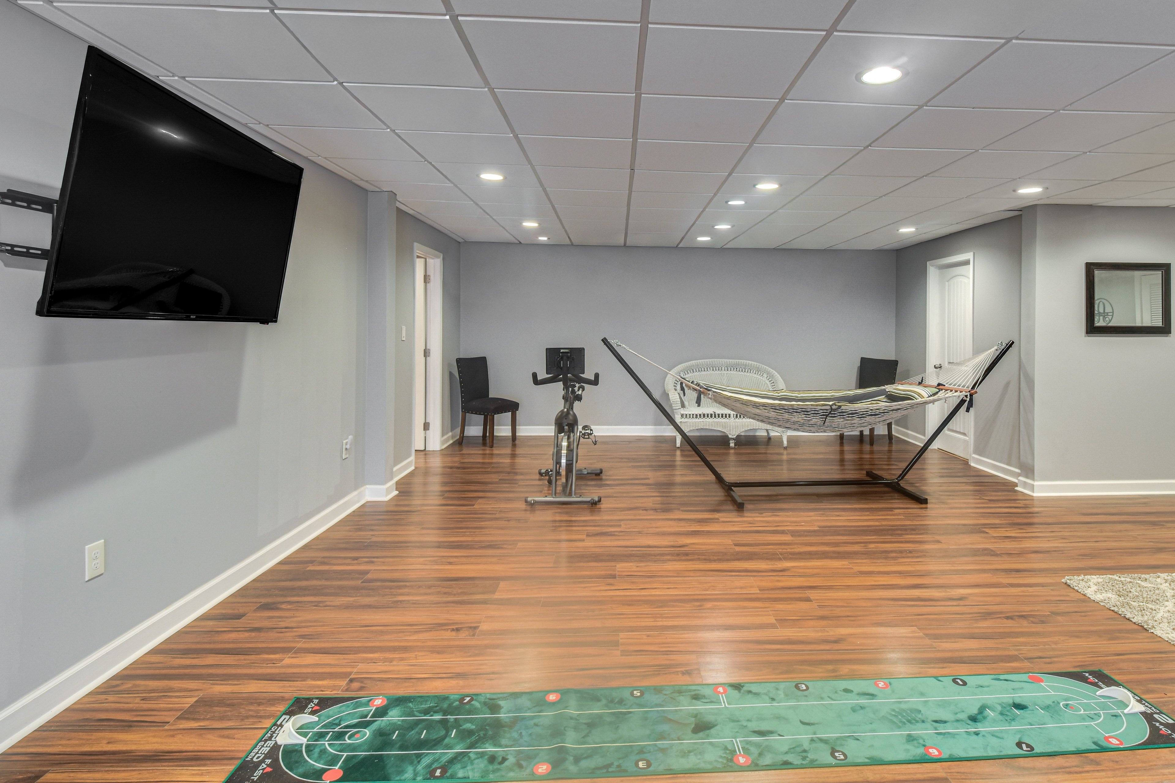 Entertainment Area | Basement