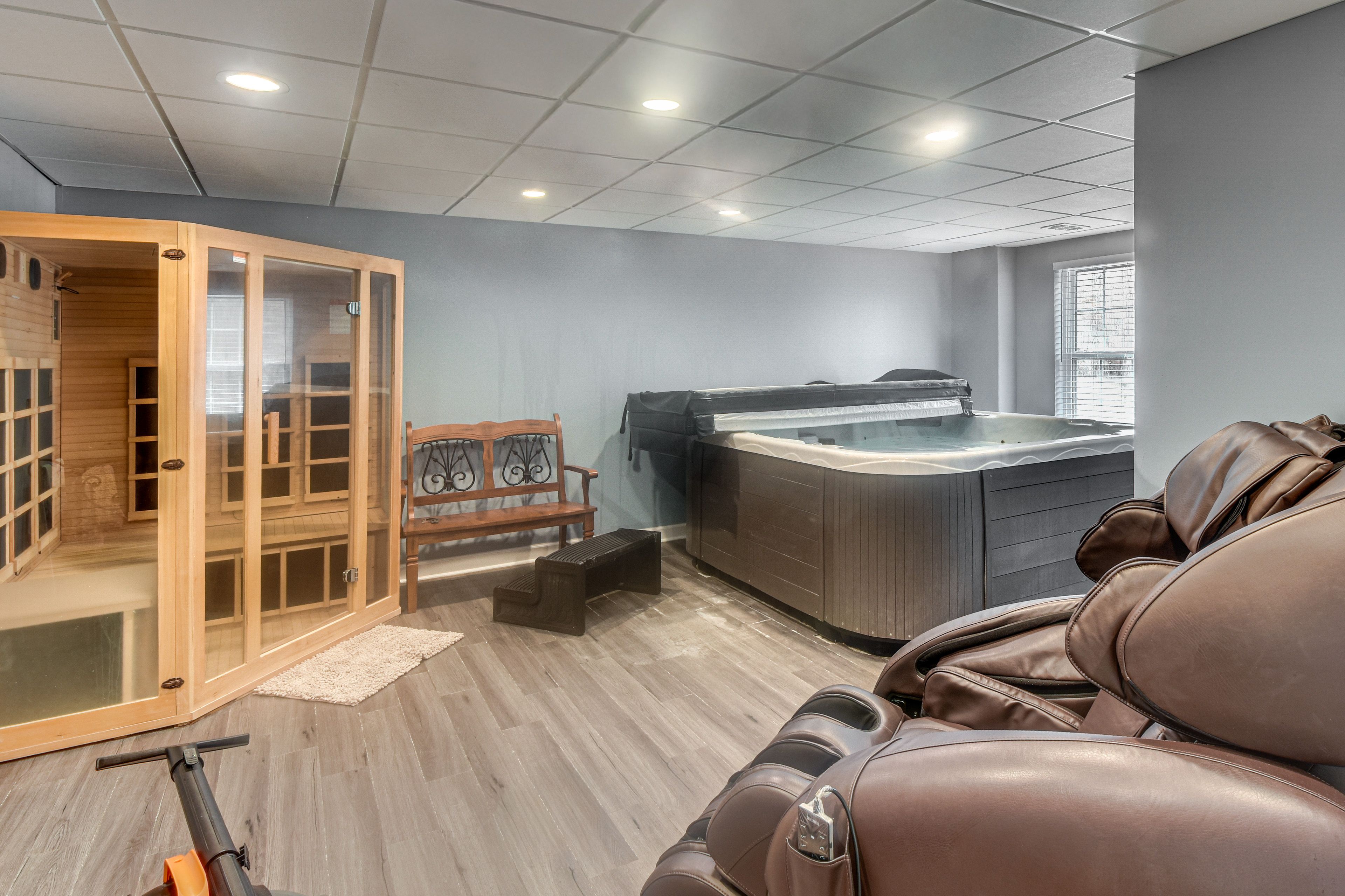 Spa Room | Basement